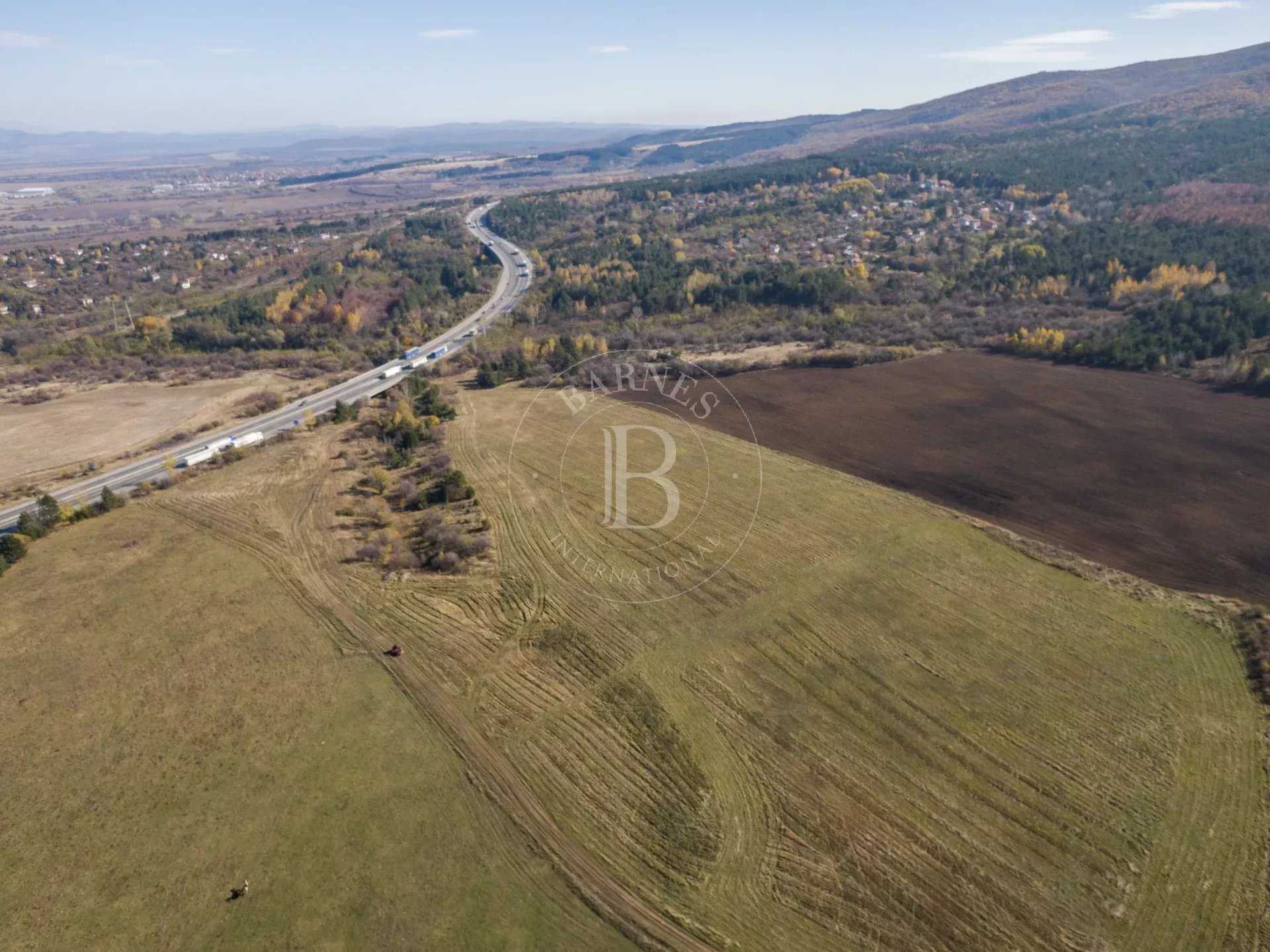 Lozen  - Plot of land 