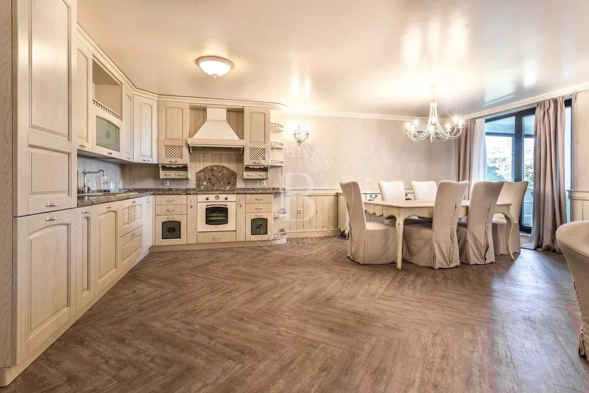 Varna  - Appartement 3 Pièces 2 Chambres