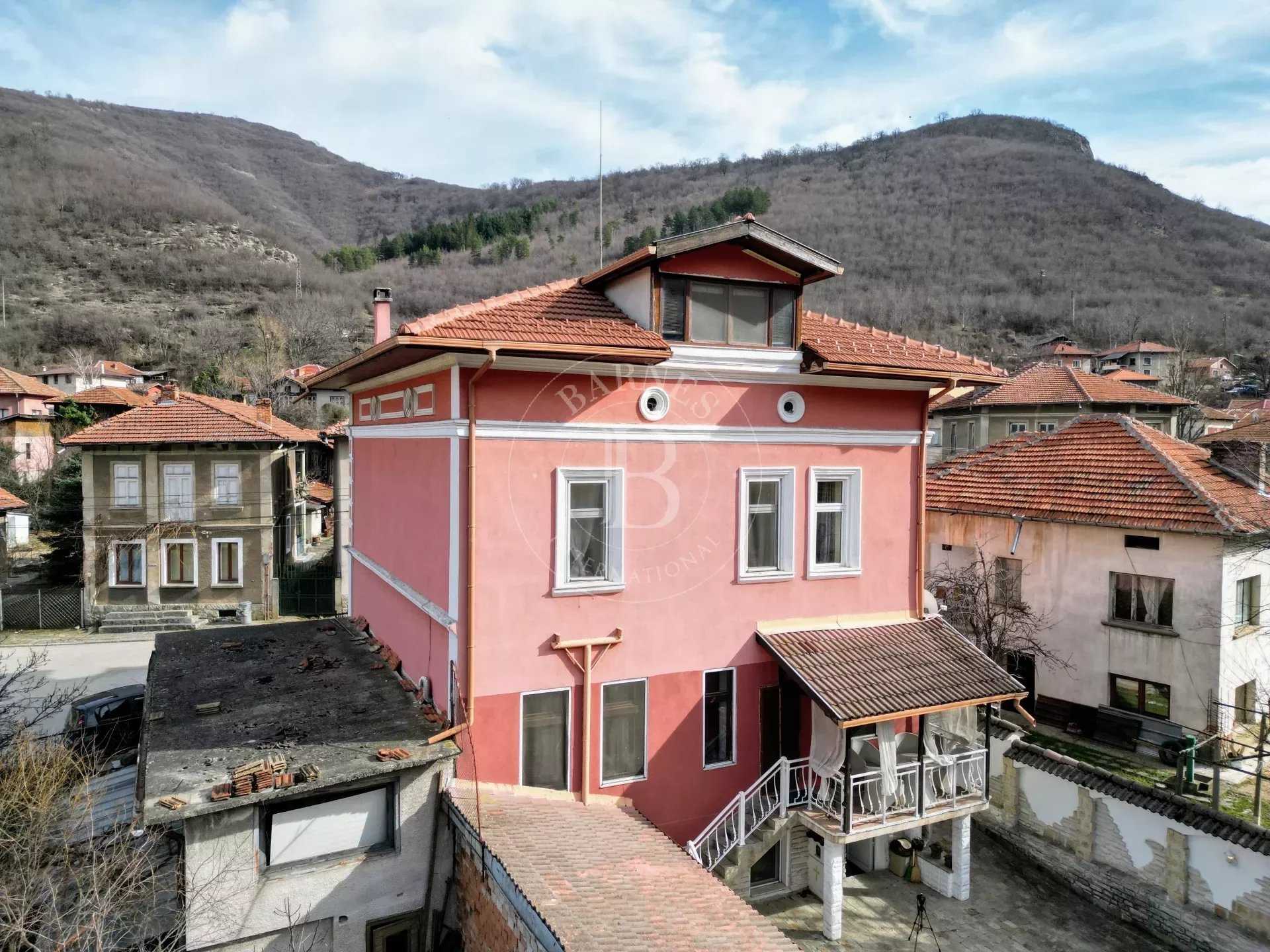 Teteven  - House 