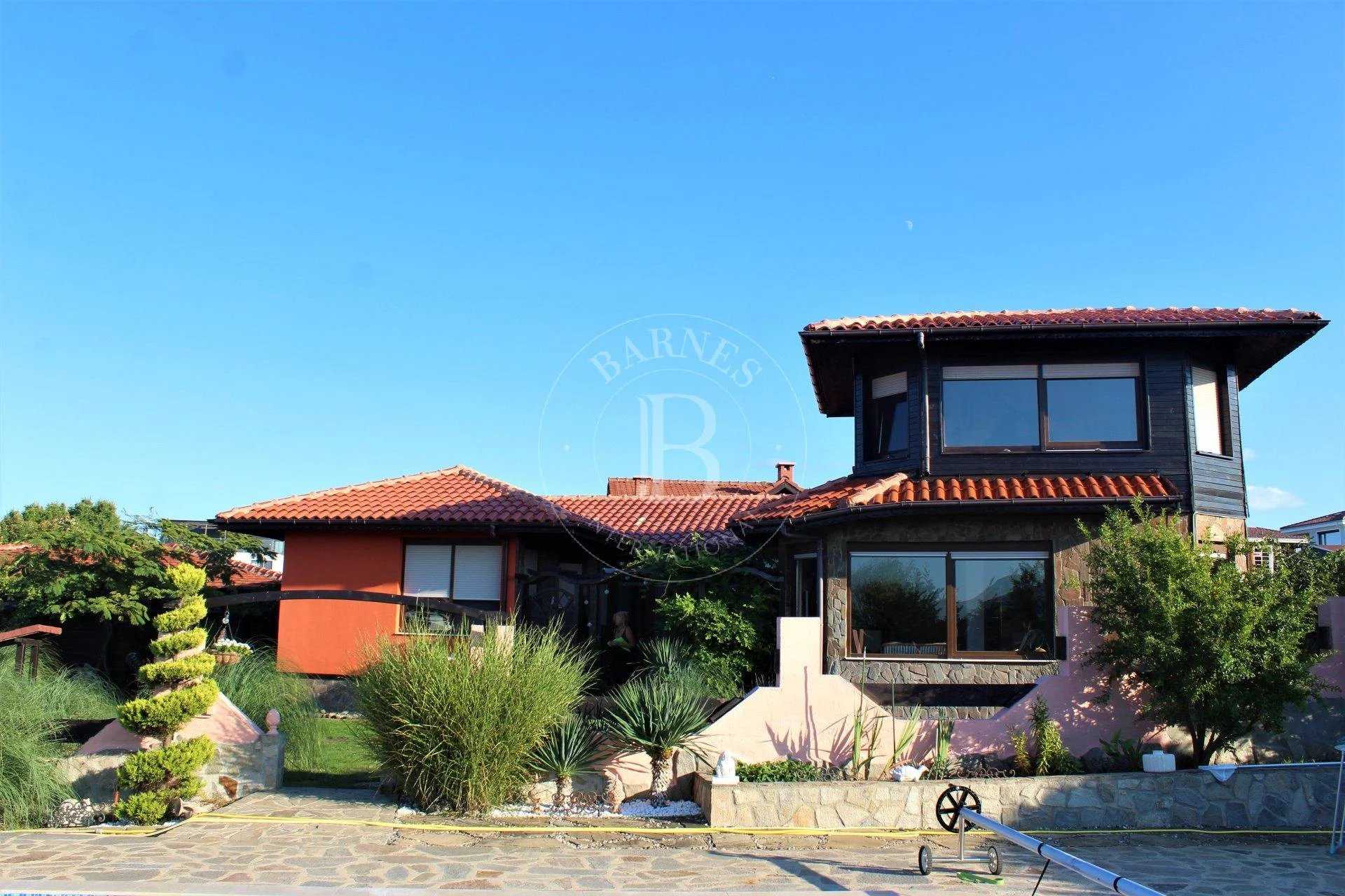 Burgas  - House 4 Bedrooms