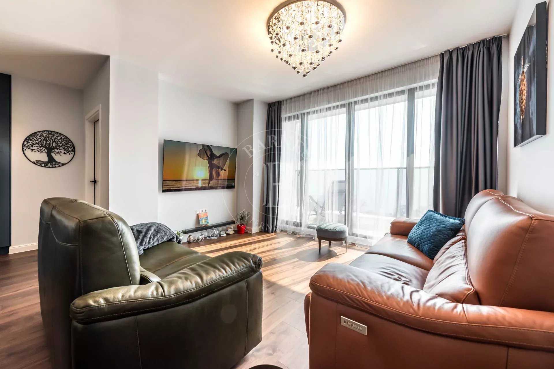 Alen Mak  - Appartement 3 Pièces 2 Chambres