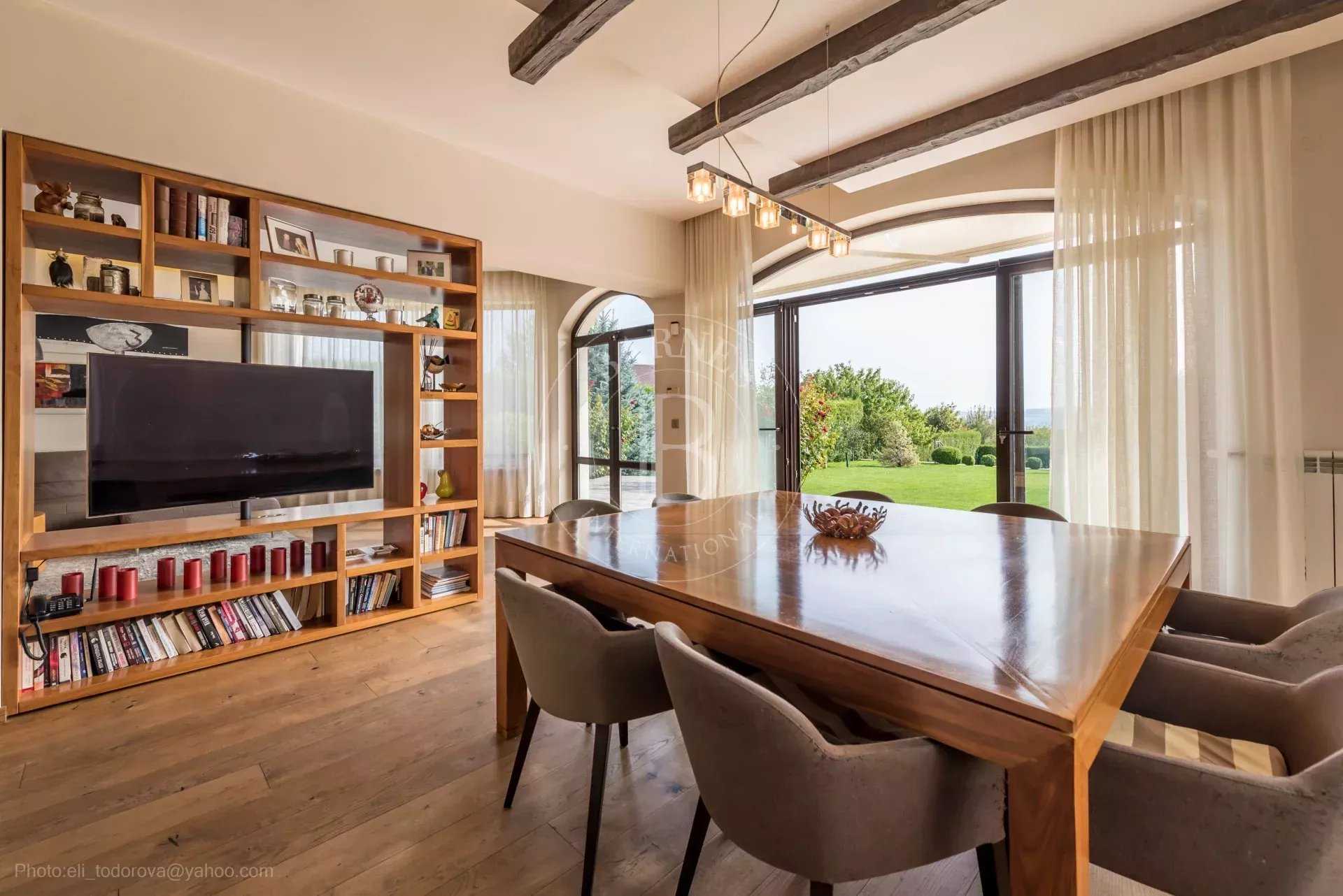 Varna  - Appartement 7 Pi&egrave;ces 4 Chambres