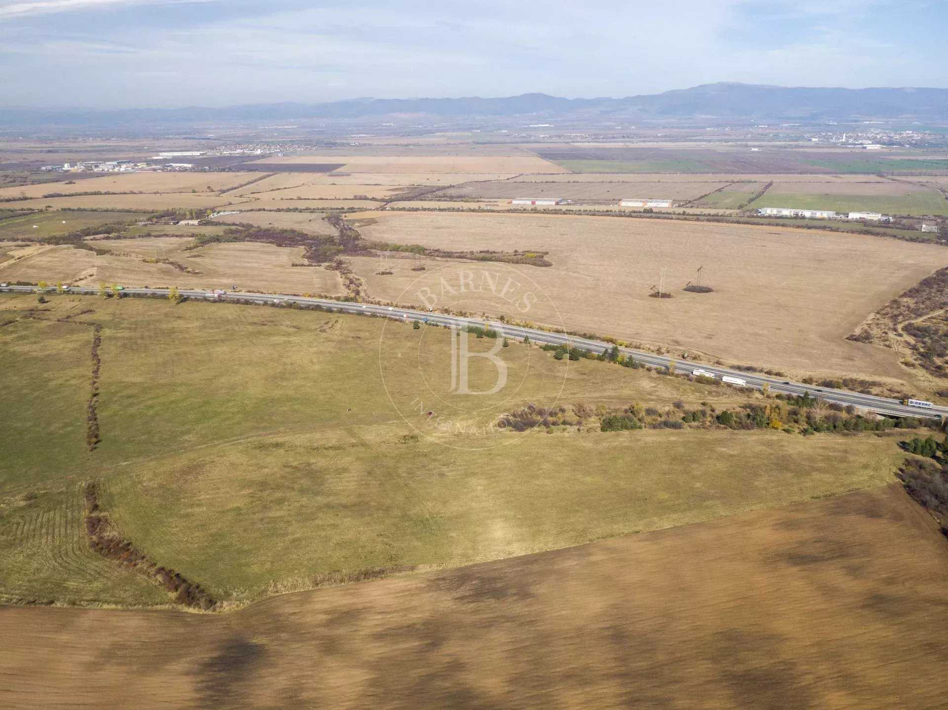 Lozen  - Plot of land 