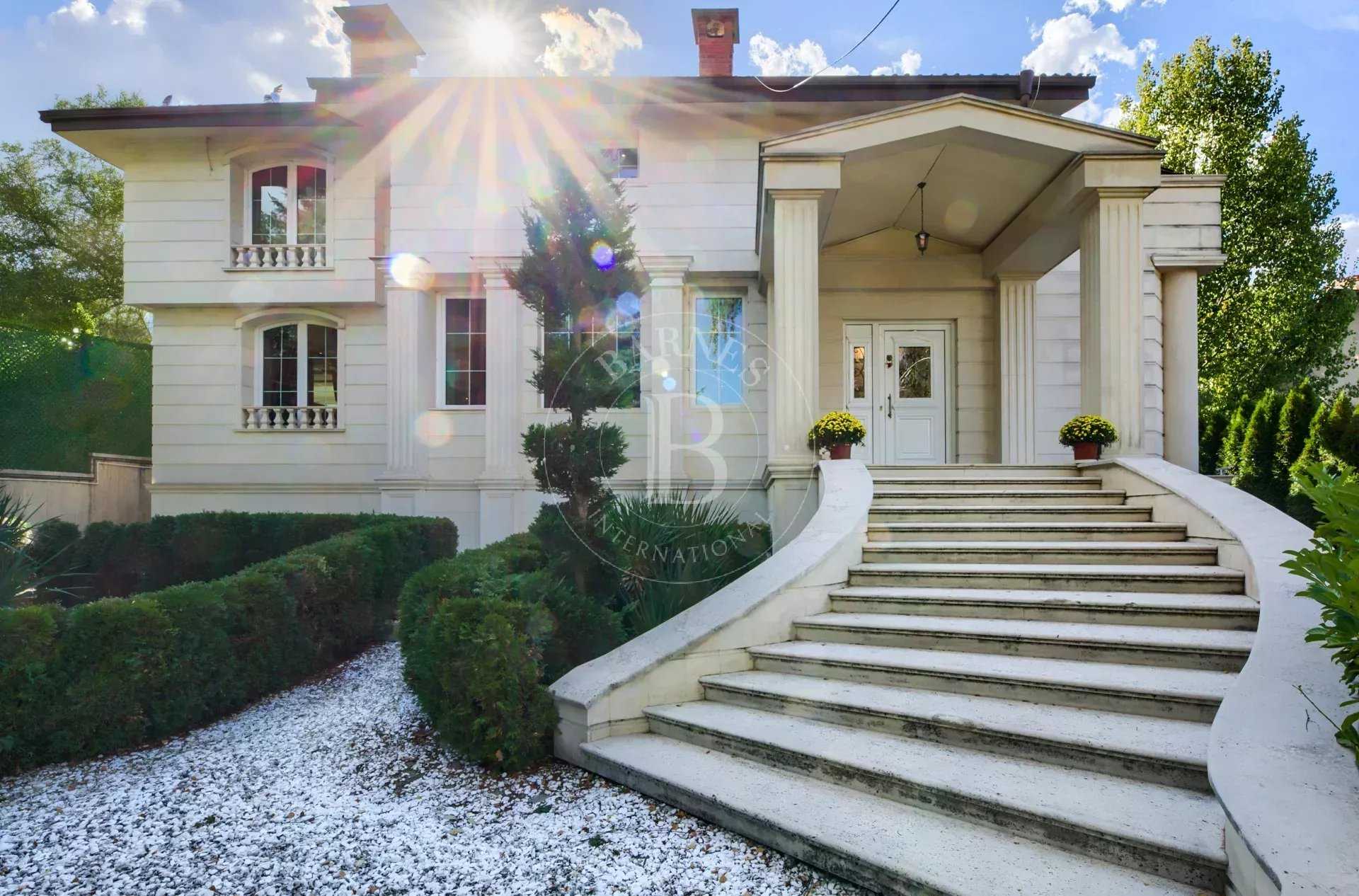 Sofia  - House 4 Bedrooms