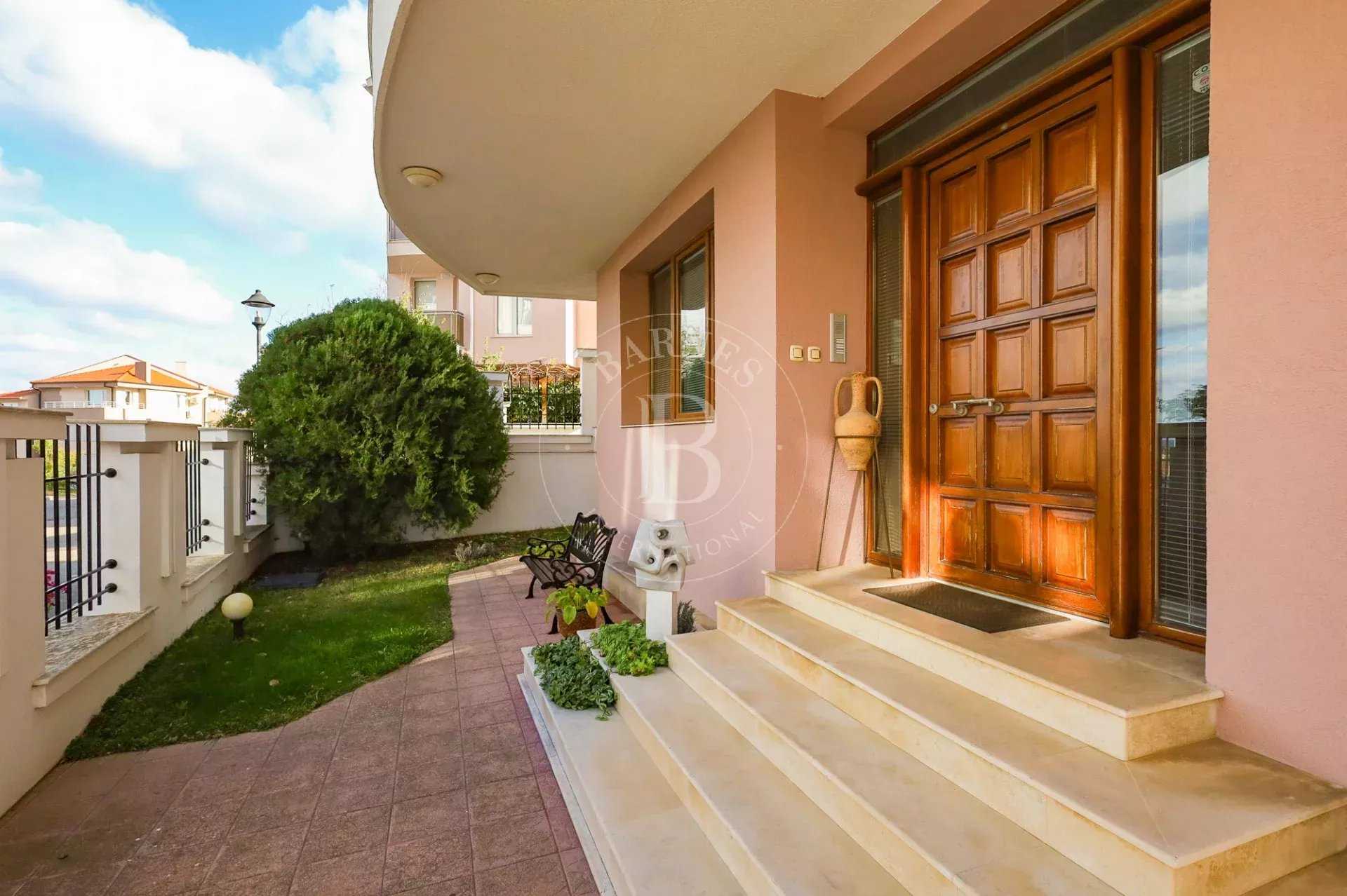 Sozopol  - Maison 6 Pièces 5 Chambres