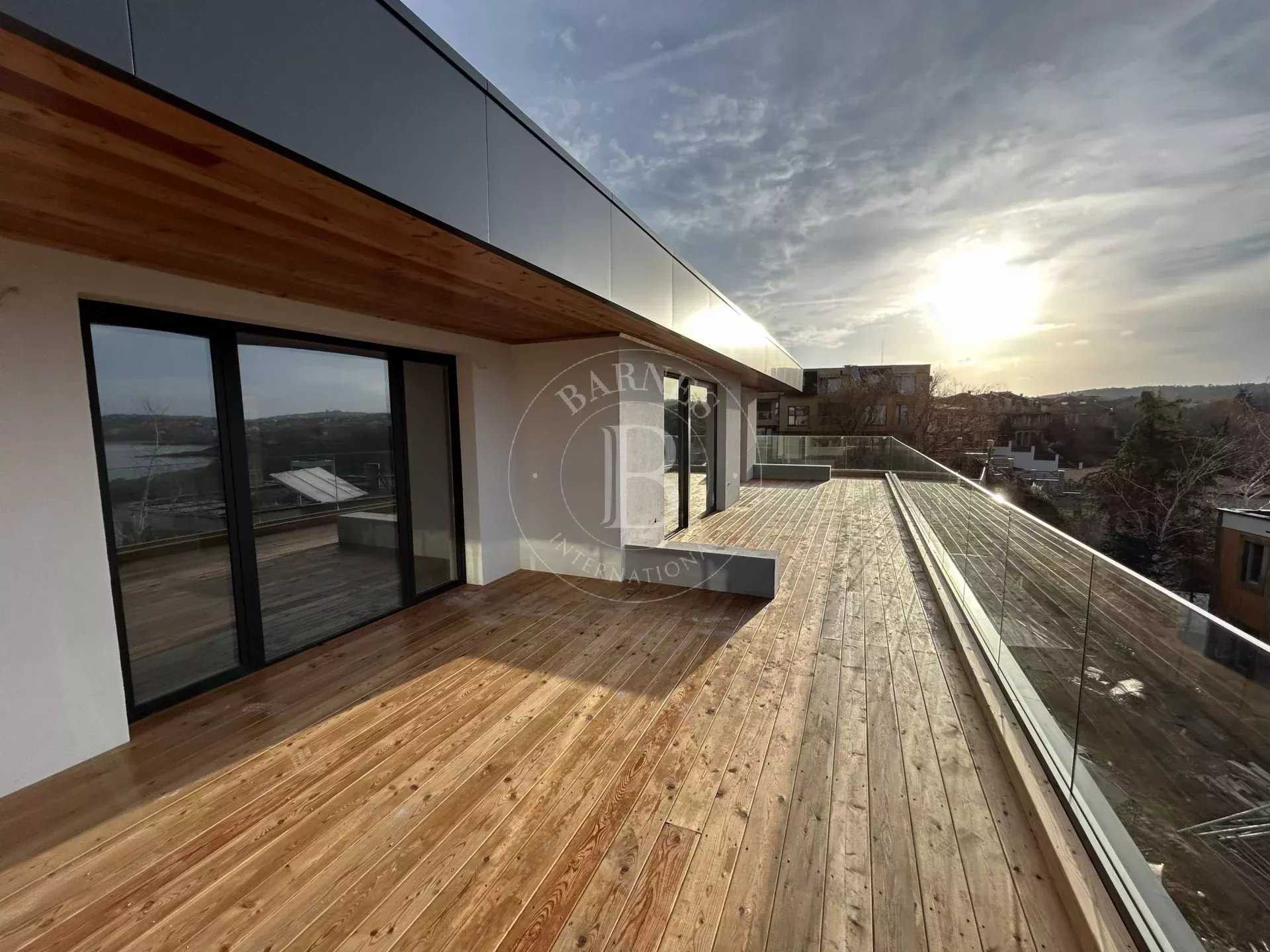 Sozopol  - Maison 8 Pi&egrave;ces 4 Chambres