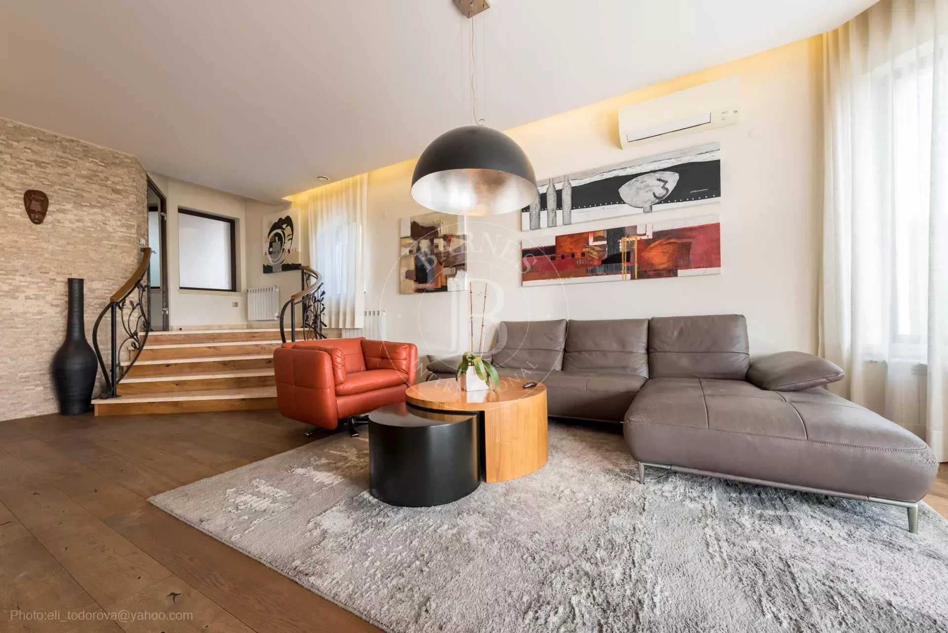 Varna  - Appartement 7 Pi&egrave;ces 4 Chambres