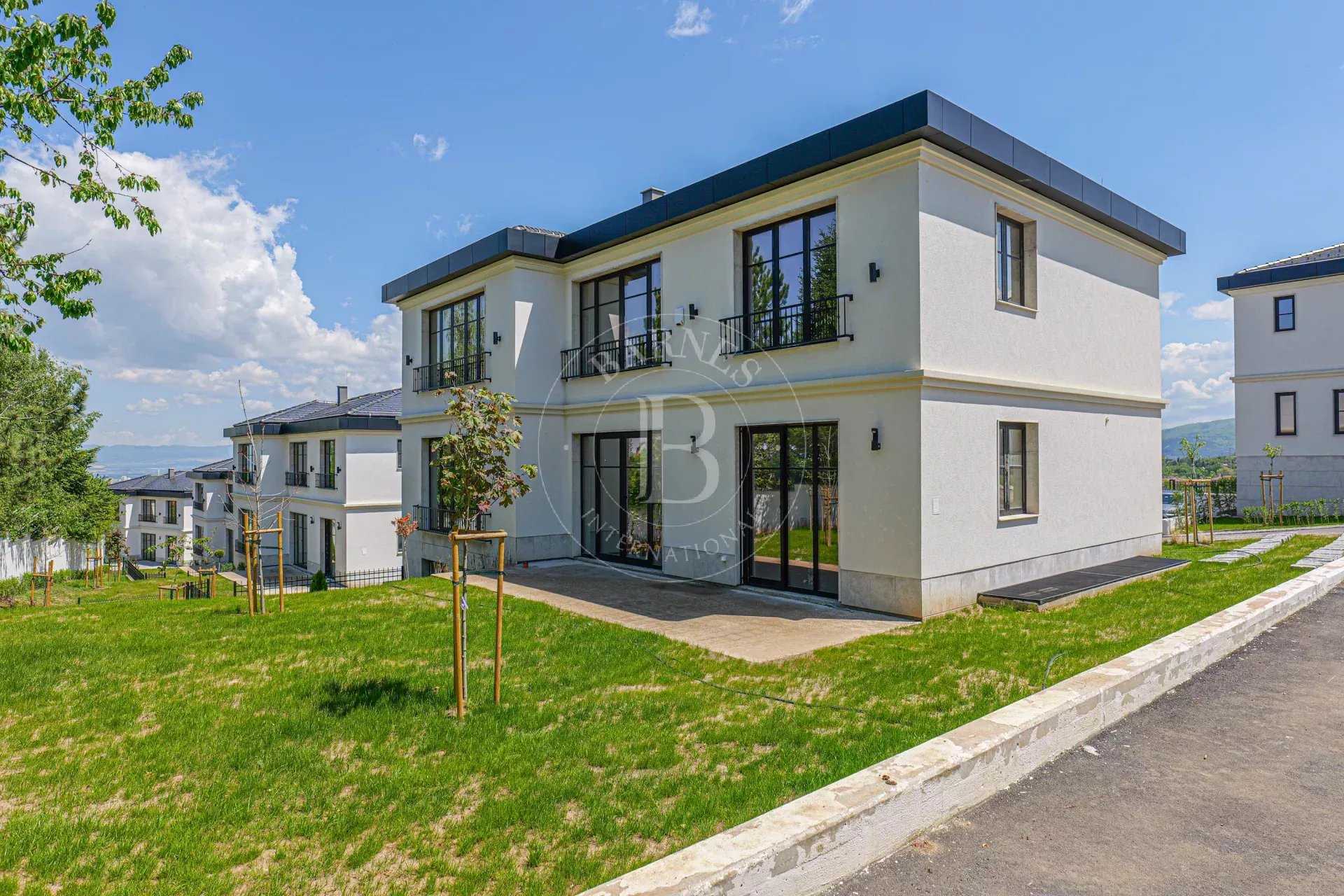 Sofia  - Maison 9 Pi&egrave;ces 4 Chambres