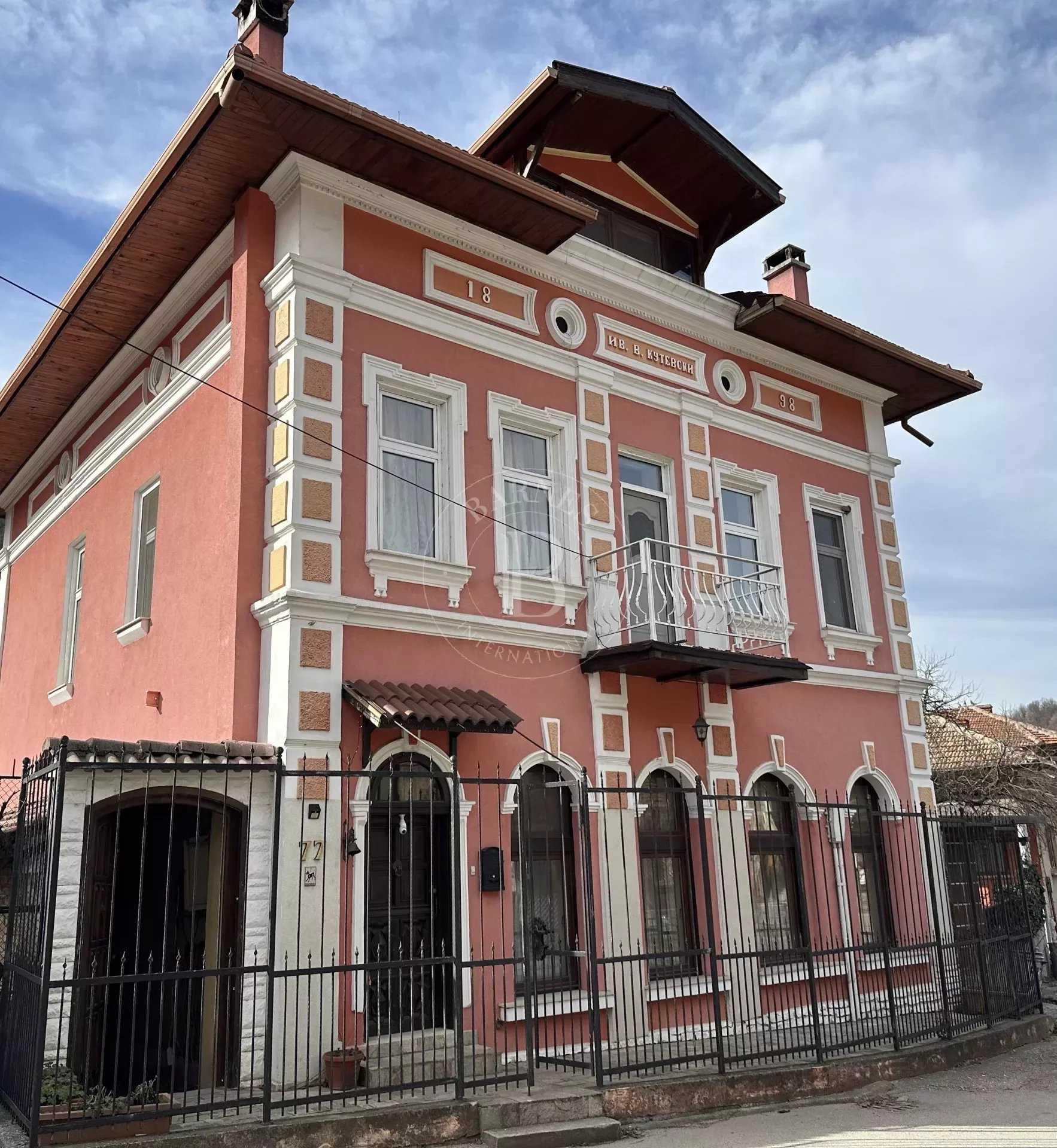 Teteven  - House 