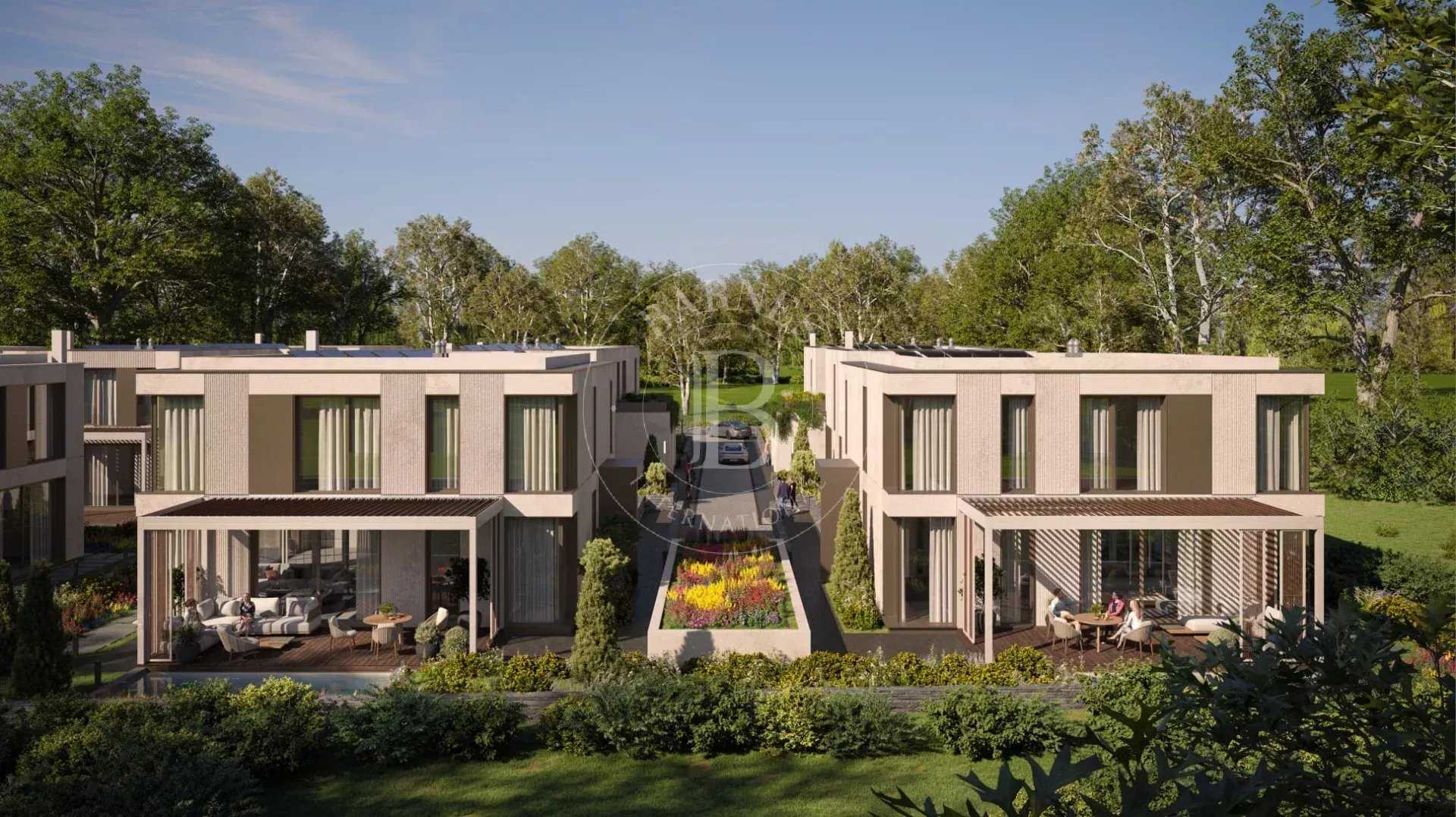 Plovdiv  - Maison 4 Pièces 3 Chambres