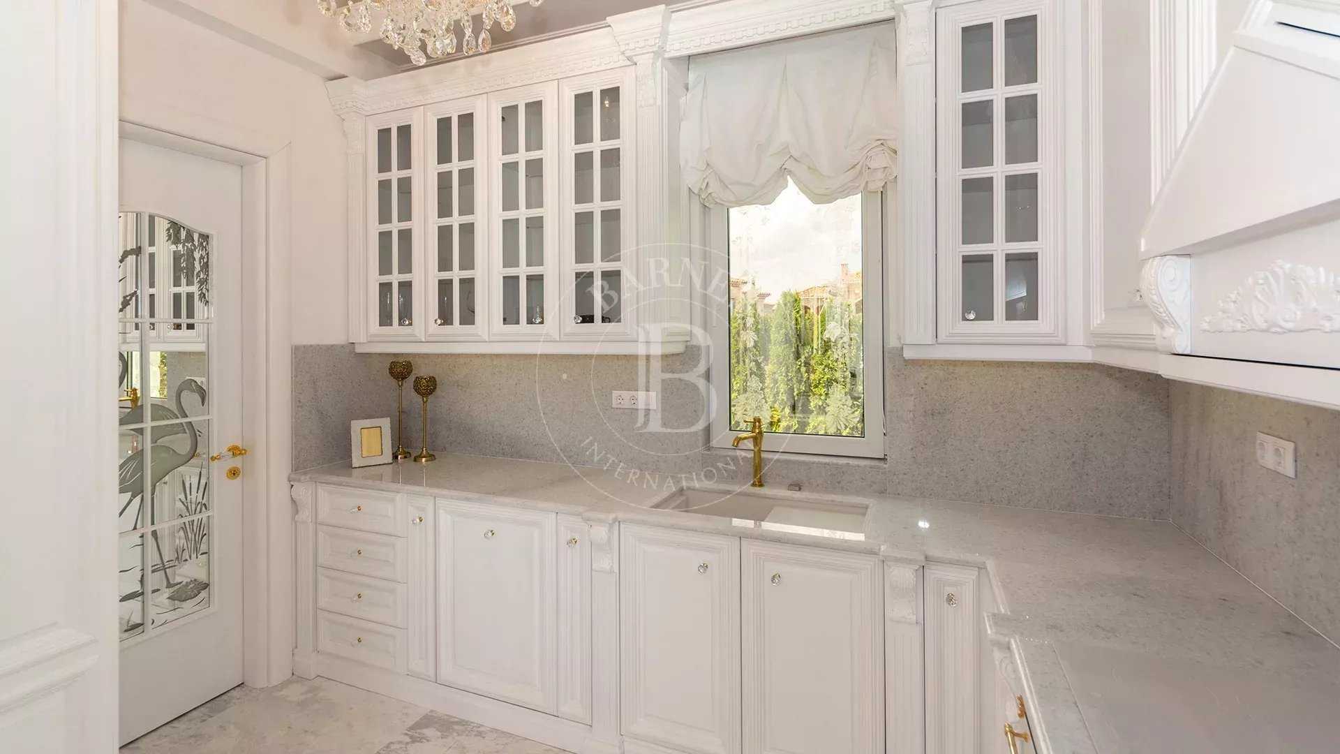 Burgas  - Maison 4 Pièces 3 Chambres
