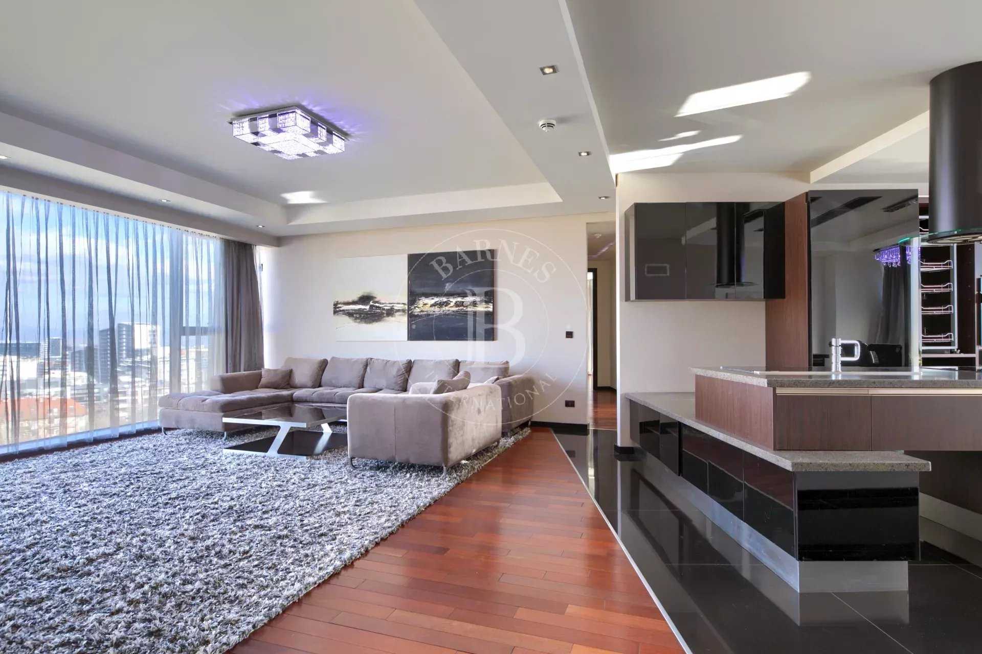 Sofia  - Piso 3 Cuartos 2 Habitaciones