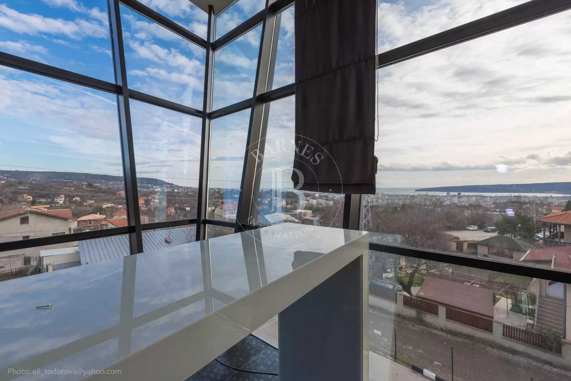 Varna  - Bureaux 6 Pi&egrave;ces