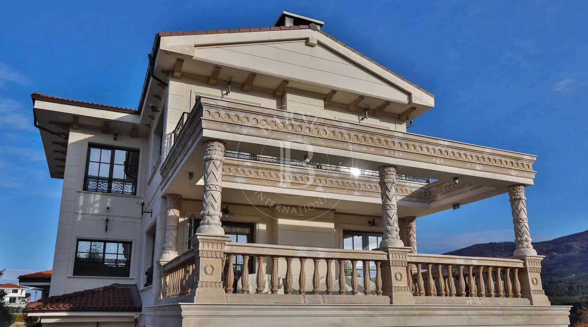 Vladaya  - Maison 4 Pièces 3 Chambres