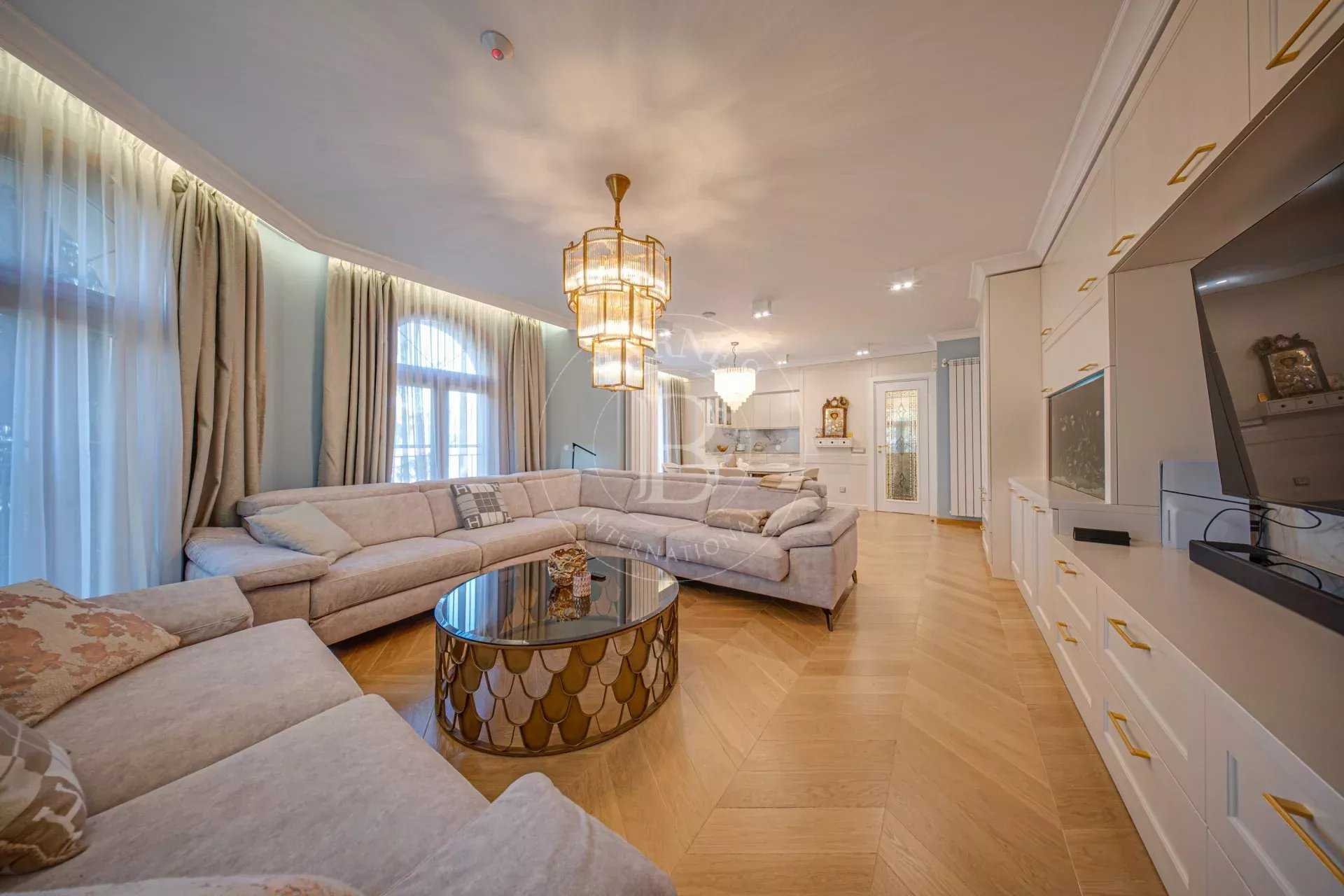 Sofia  - Piso 4 Cuartos 3 Habitaciones