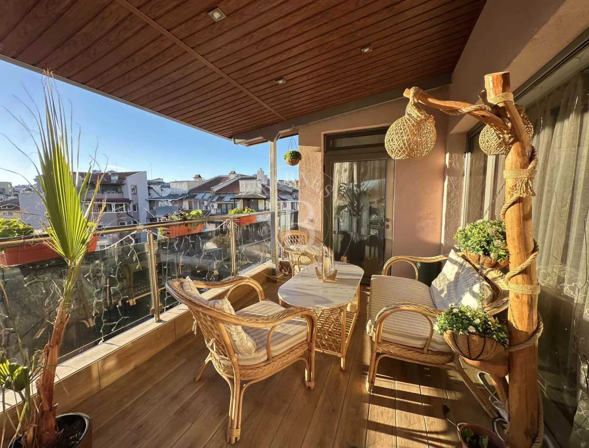 Plovdiv  - Piso 4 Cuartos 3 Habitaciones