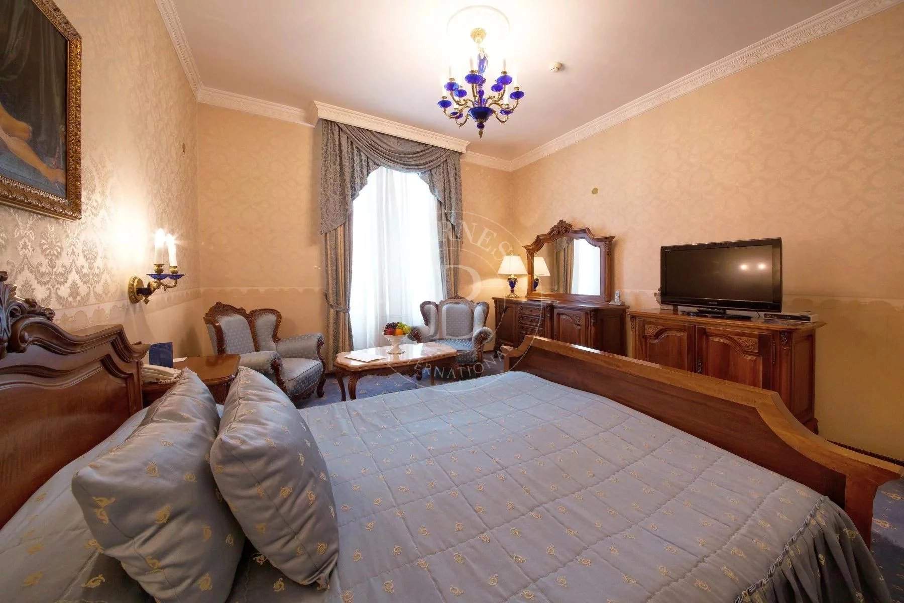 Varna  - Hotel 24 Bedrooms - picture 5