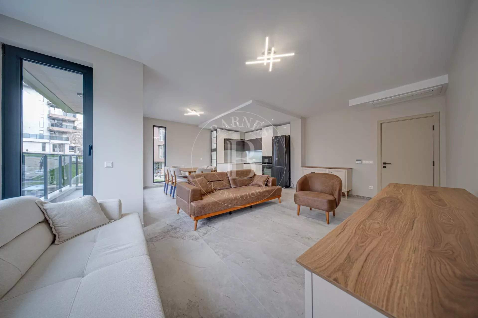 Sofia  - Piso 2 Cuartos, 1 Habitacion - picture 1