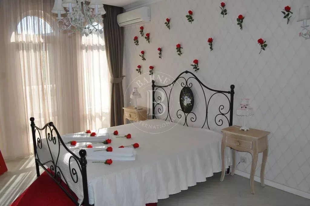 Albena  - House 5 Bedrooms - picture 13