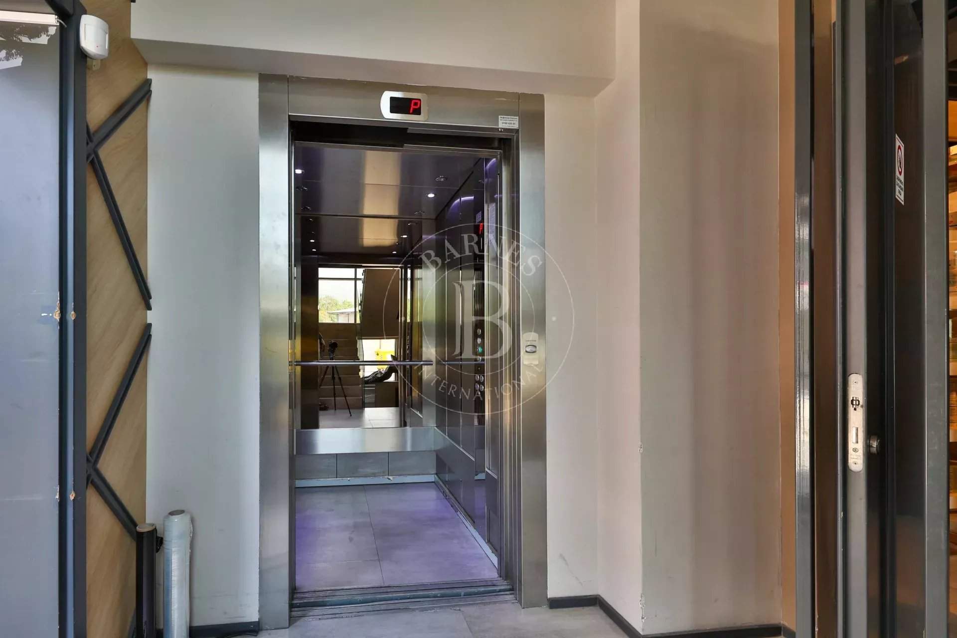 Sofia  - Building  - picture 2