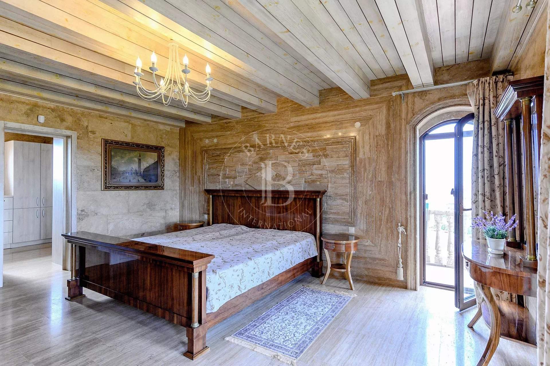 Burgas  - Maison 6 Pièces 5 Chambres - picture 15