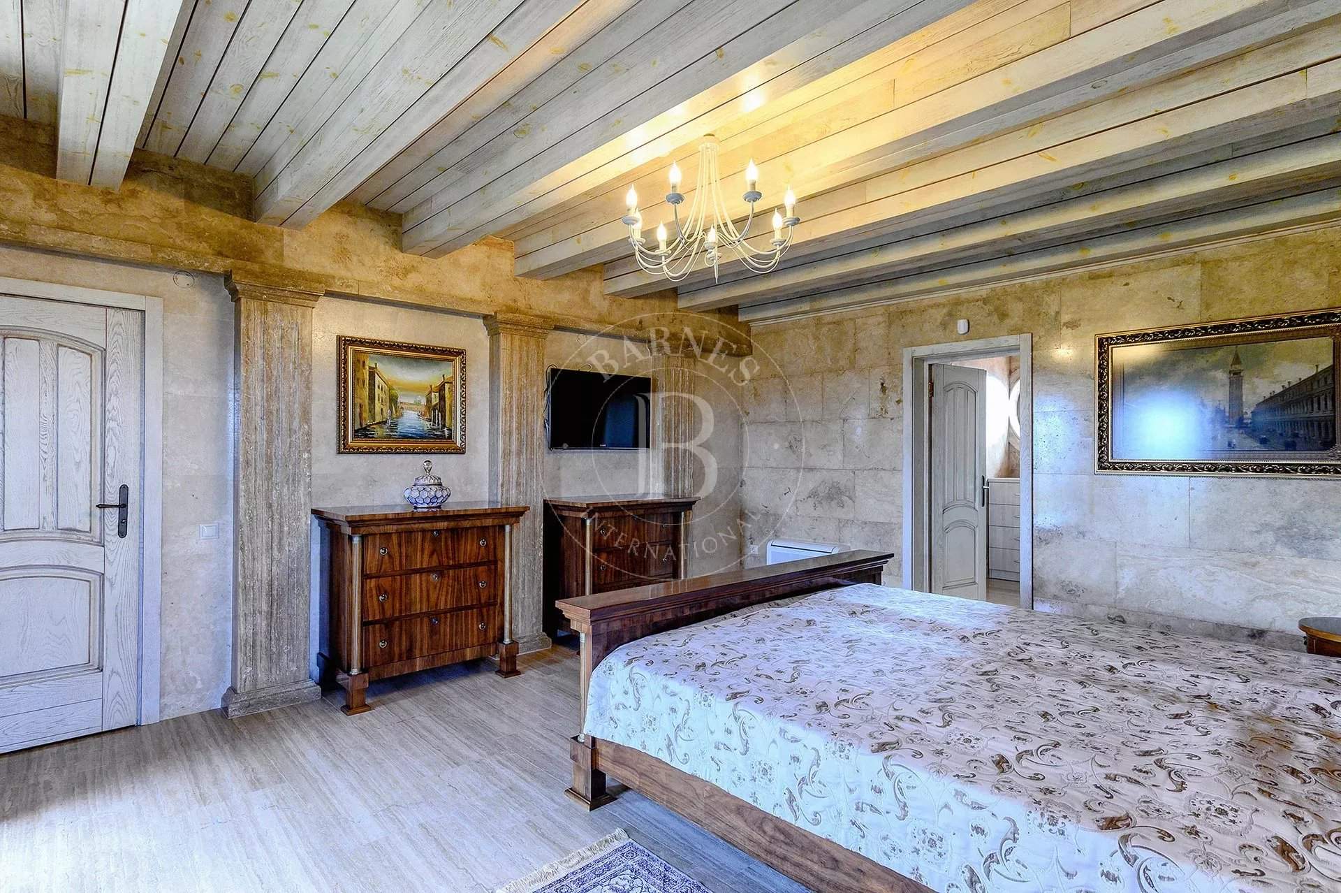 Burgas  - Maison 6 Pièces 5 Chambres - picture 16