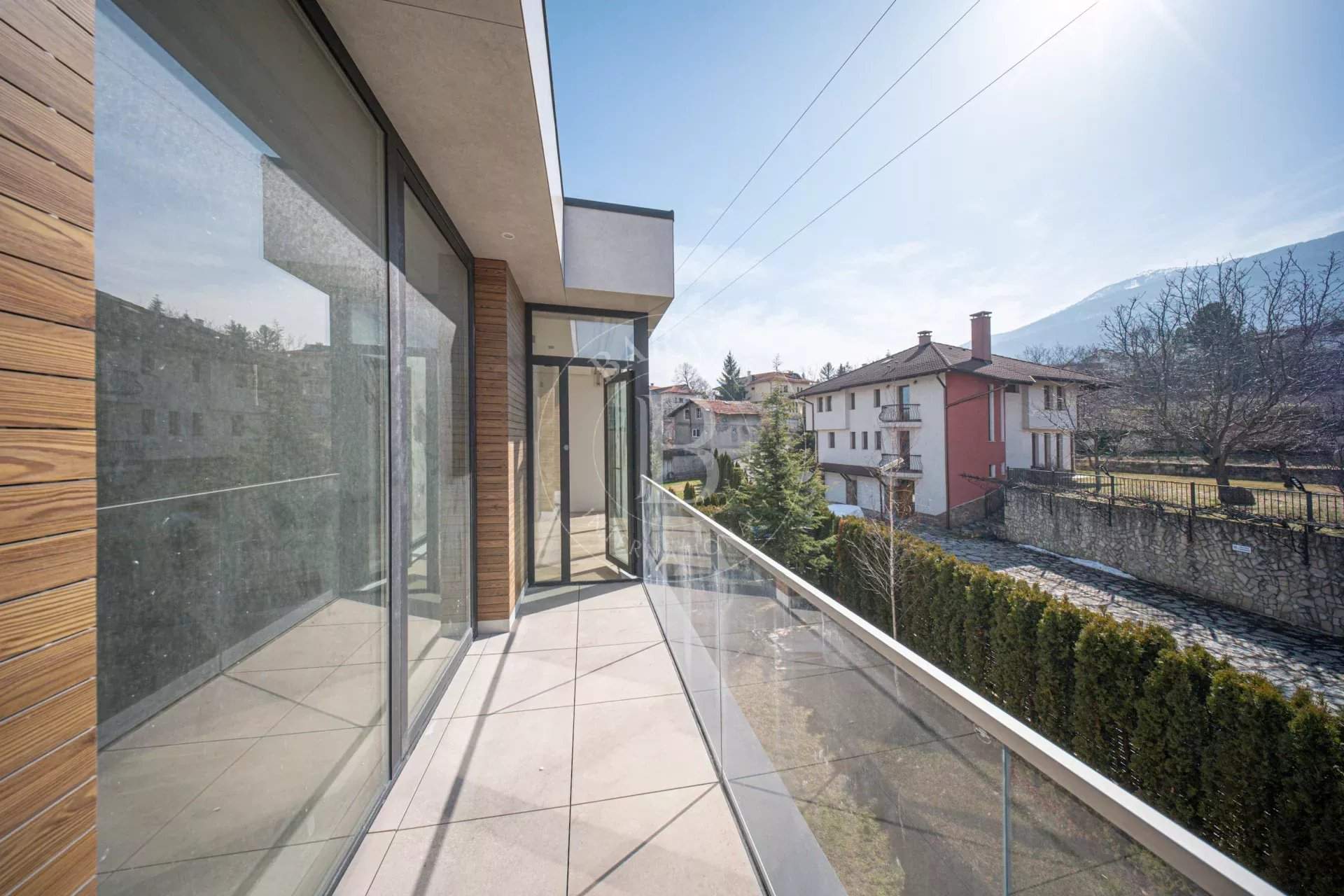 Sofia  - Maison 5 Pi&egrave;ces 3 Chambres - picture 2