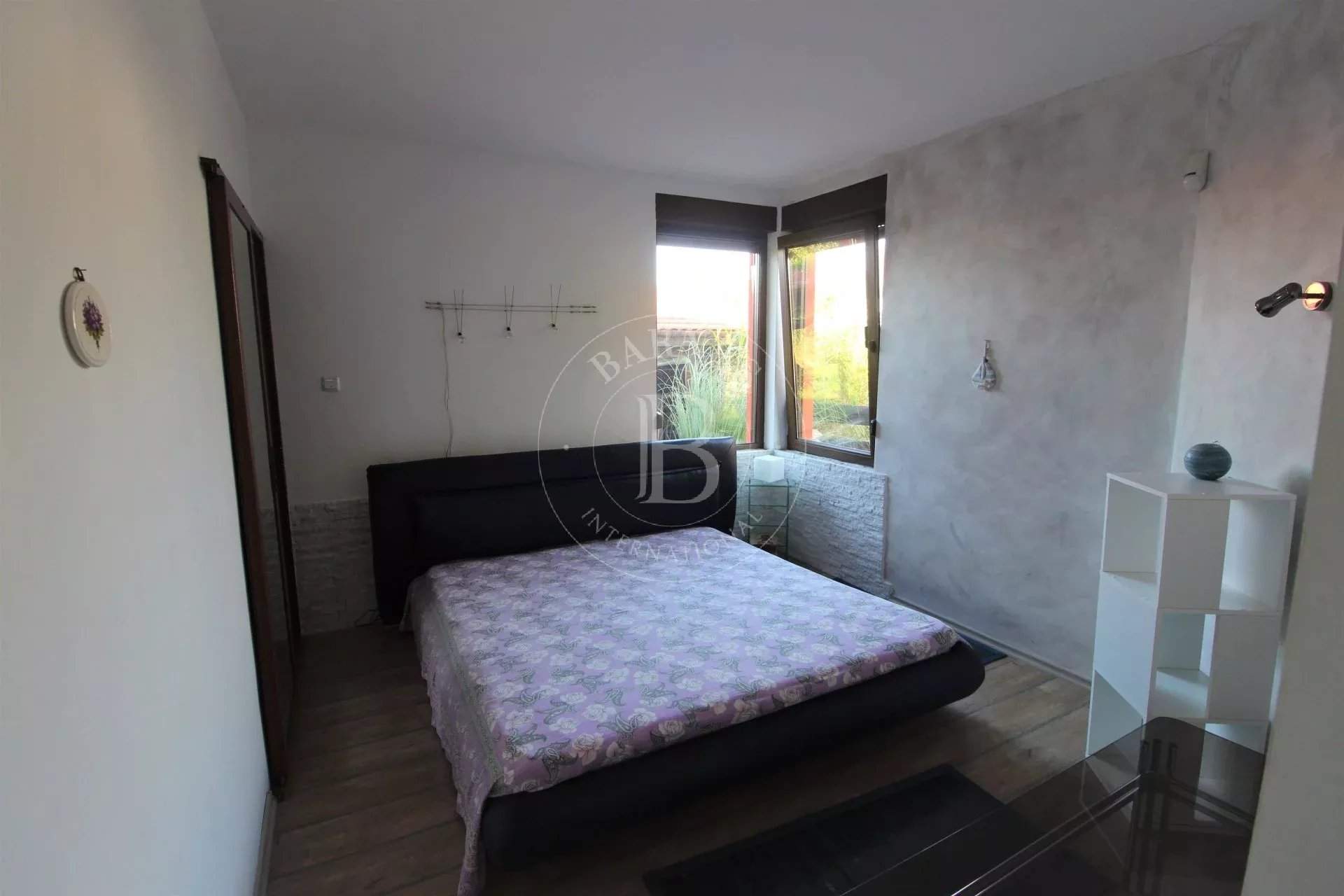 Burgas  - Maison 5 Pièces 4 Chambres - picture 16