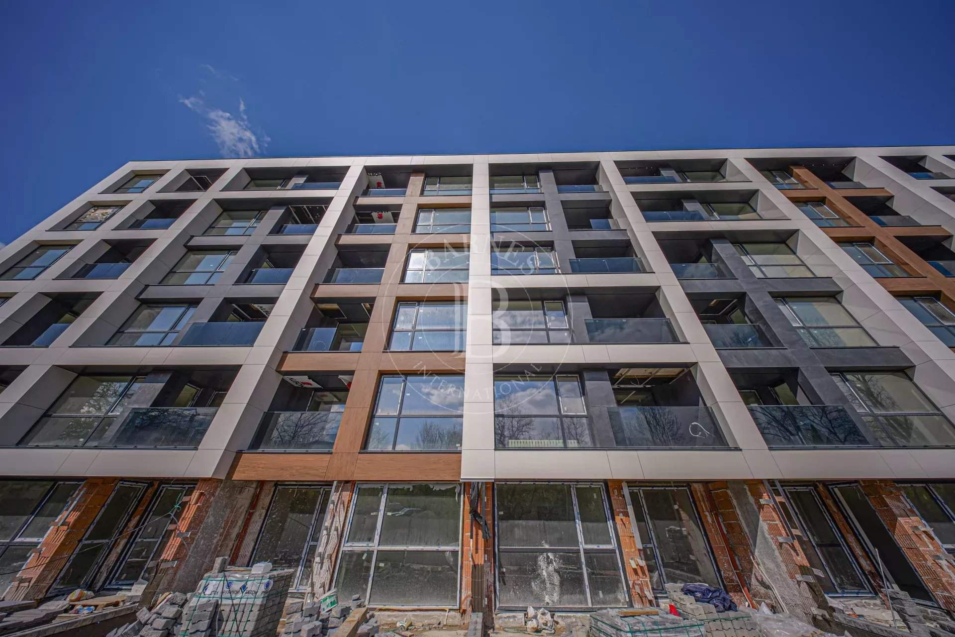 Sofia  - Piso 3 Cuartos 2 Habitaciones - picture 2