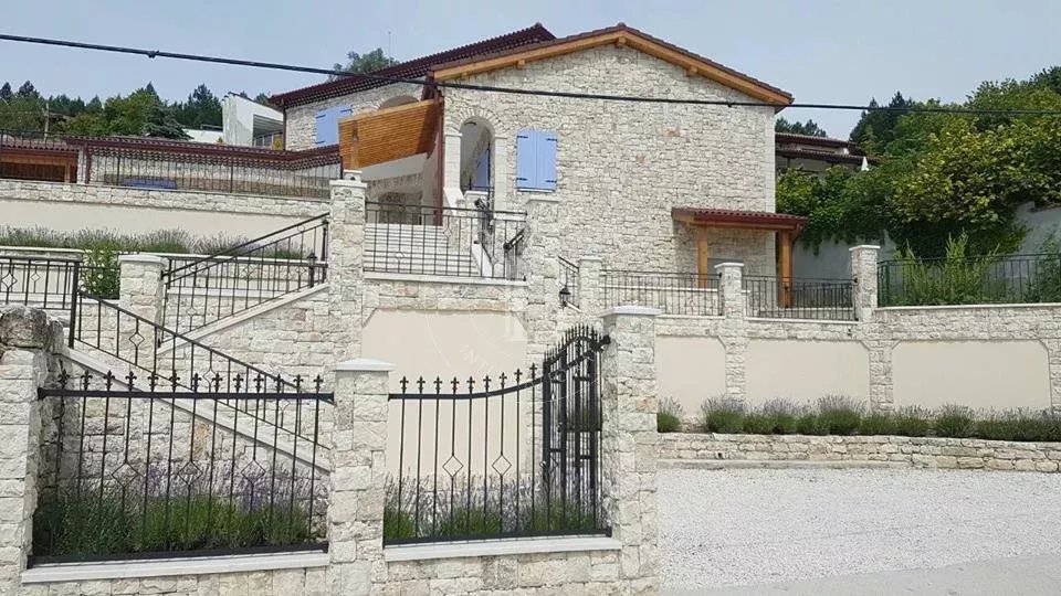 Dobrich  - Villa 4 Bedrooms - picture 3