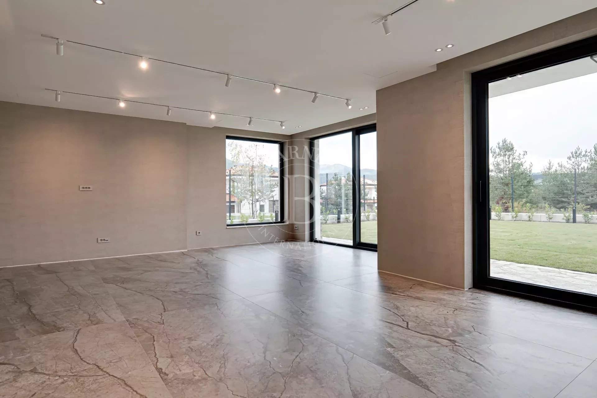 Sofia  - Maison 7 Pi&egrave;ces 3 Chambres - picture 11