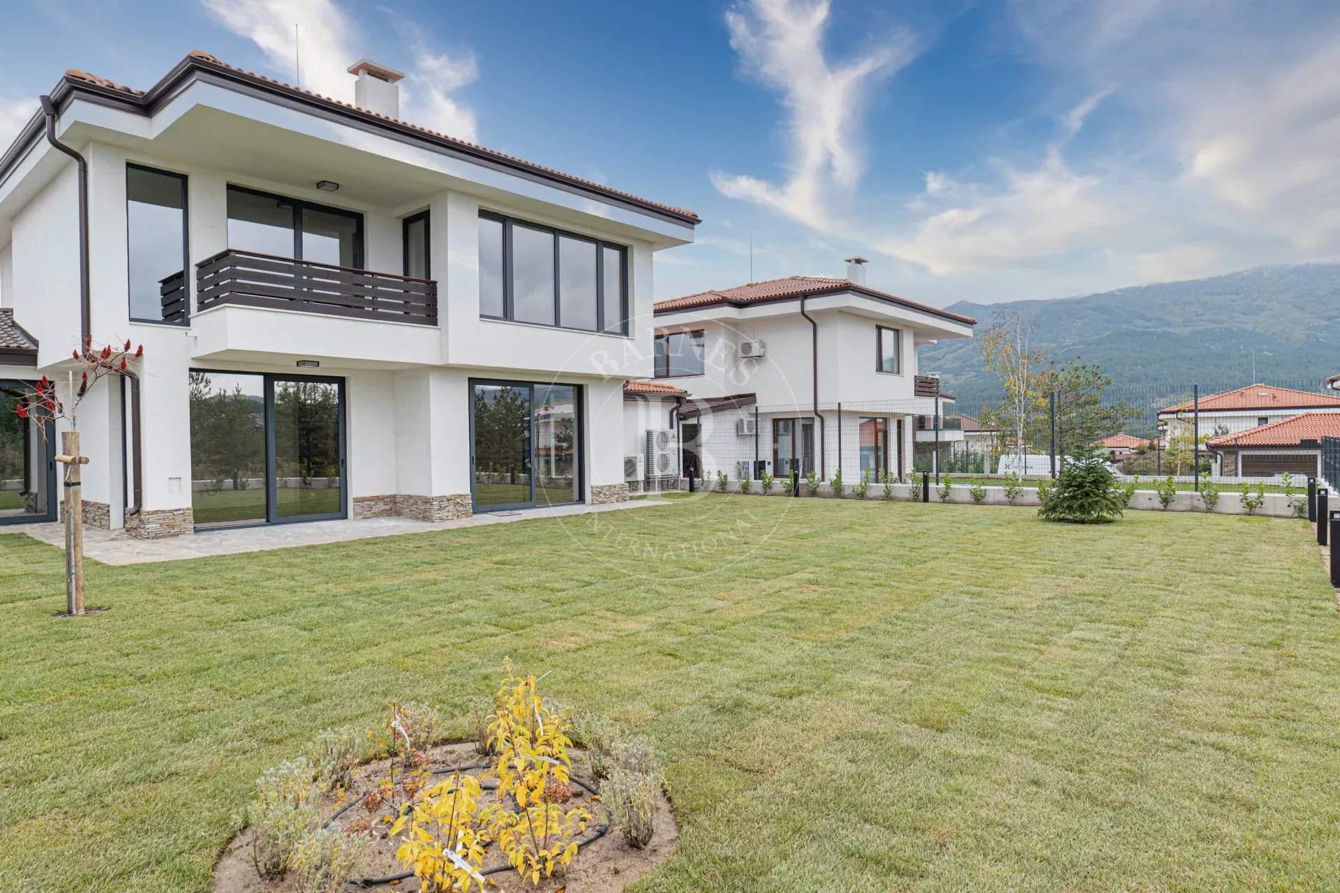 Sofia  - Maison 7 Pi&egrave;ces 3 Chambres - picture 3