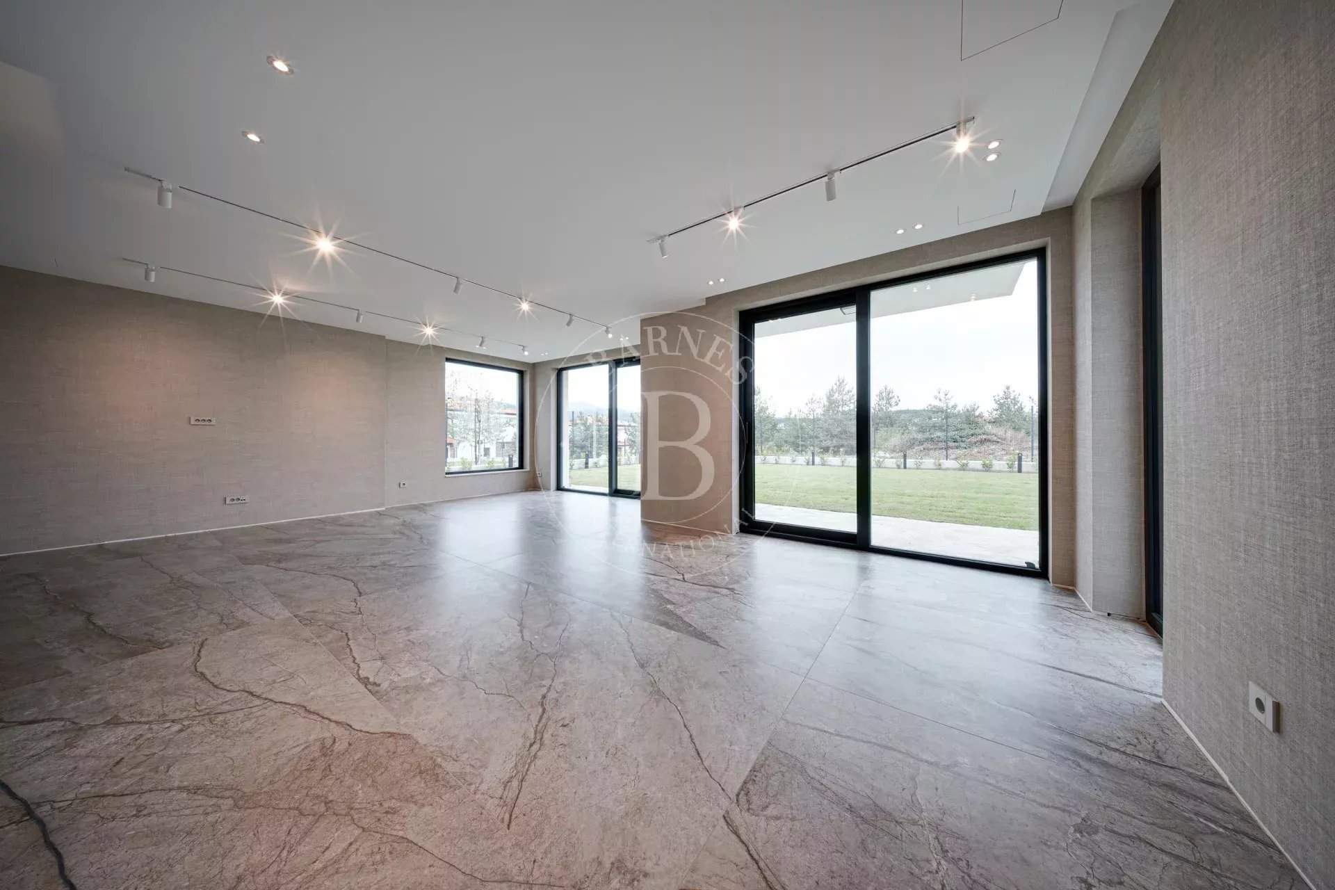 Sofia  - Maison 7 Pi&egrave;ces 3 Chambres - picture 12