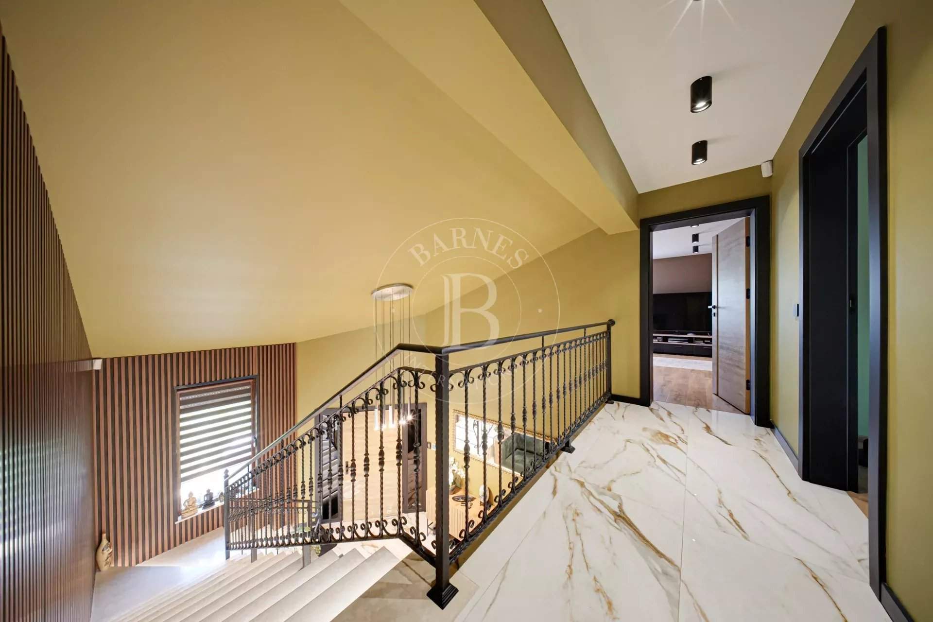 Sofia  - Maison 5 Pi&egrave;ces 3 Chambres - picture 9