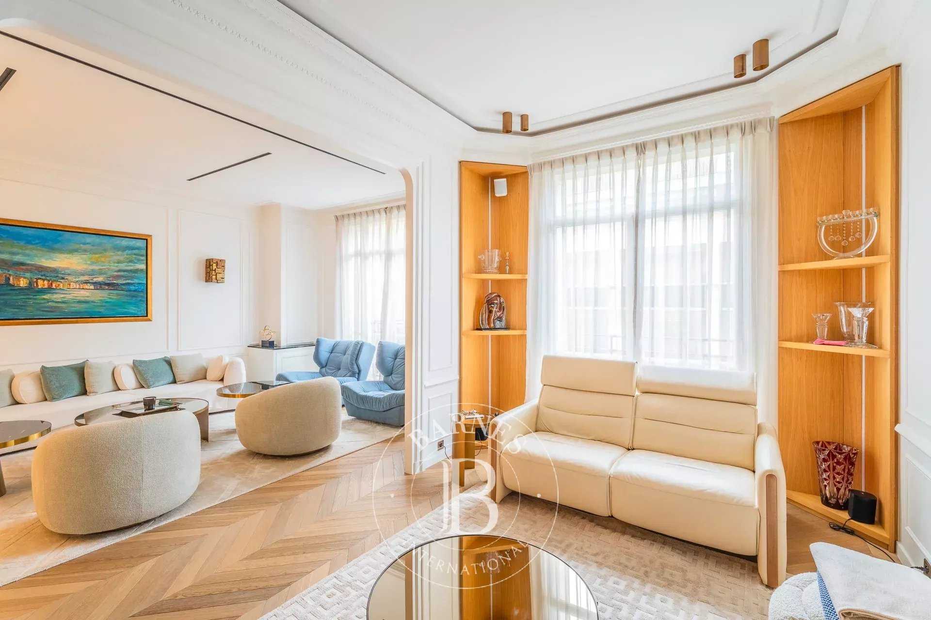 Paris  - Apartment 3 Bedrooms