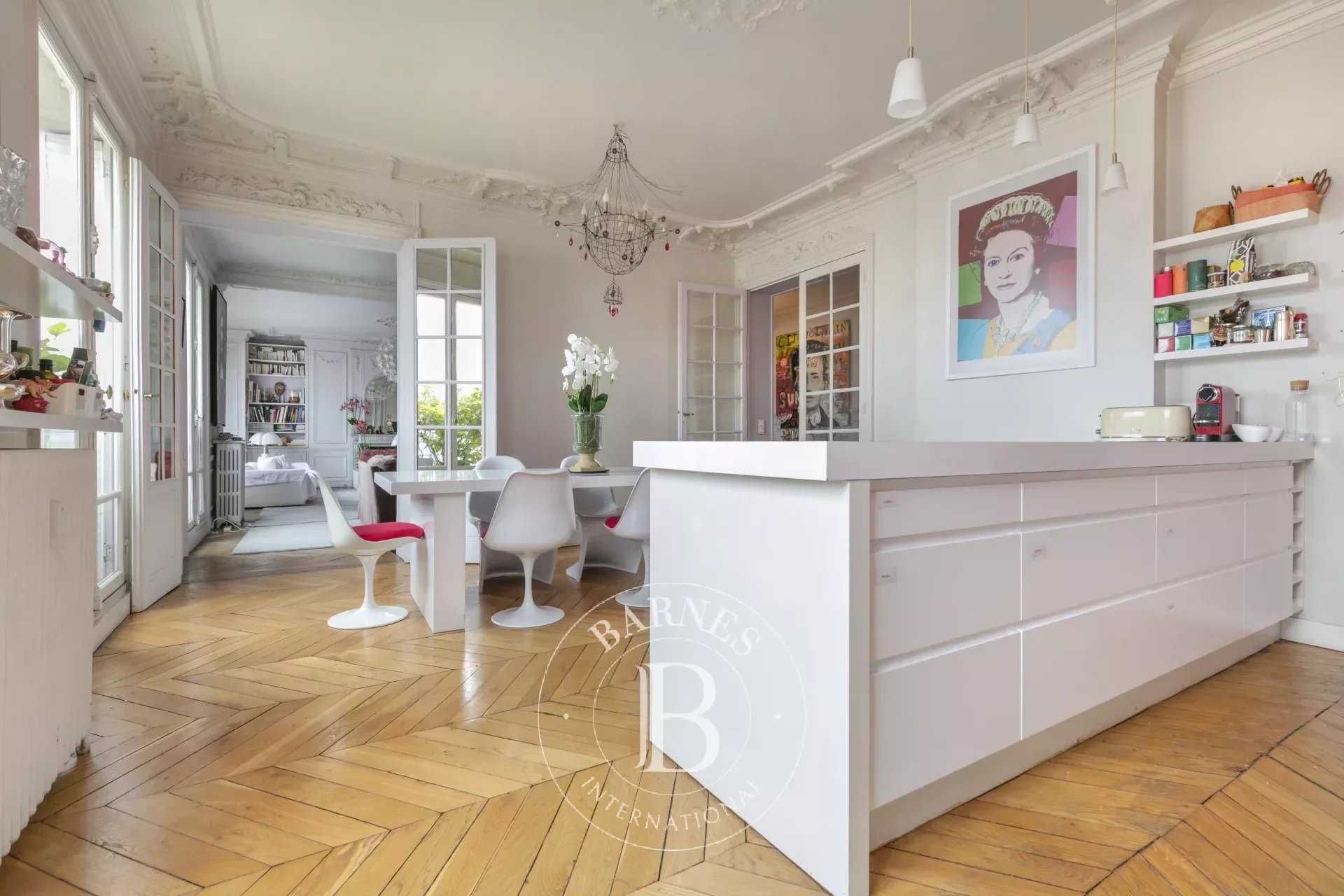 Paris  - Apartment 5 Bedrooms