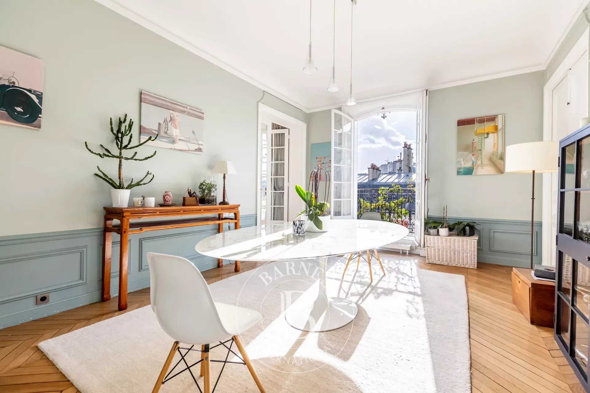 Paris  - Apartment 4 Bedrooms