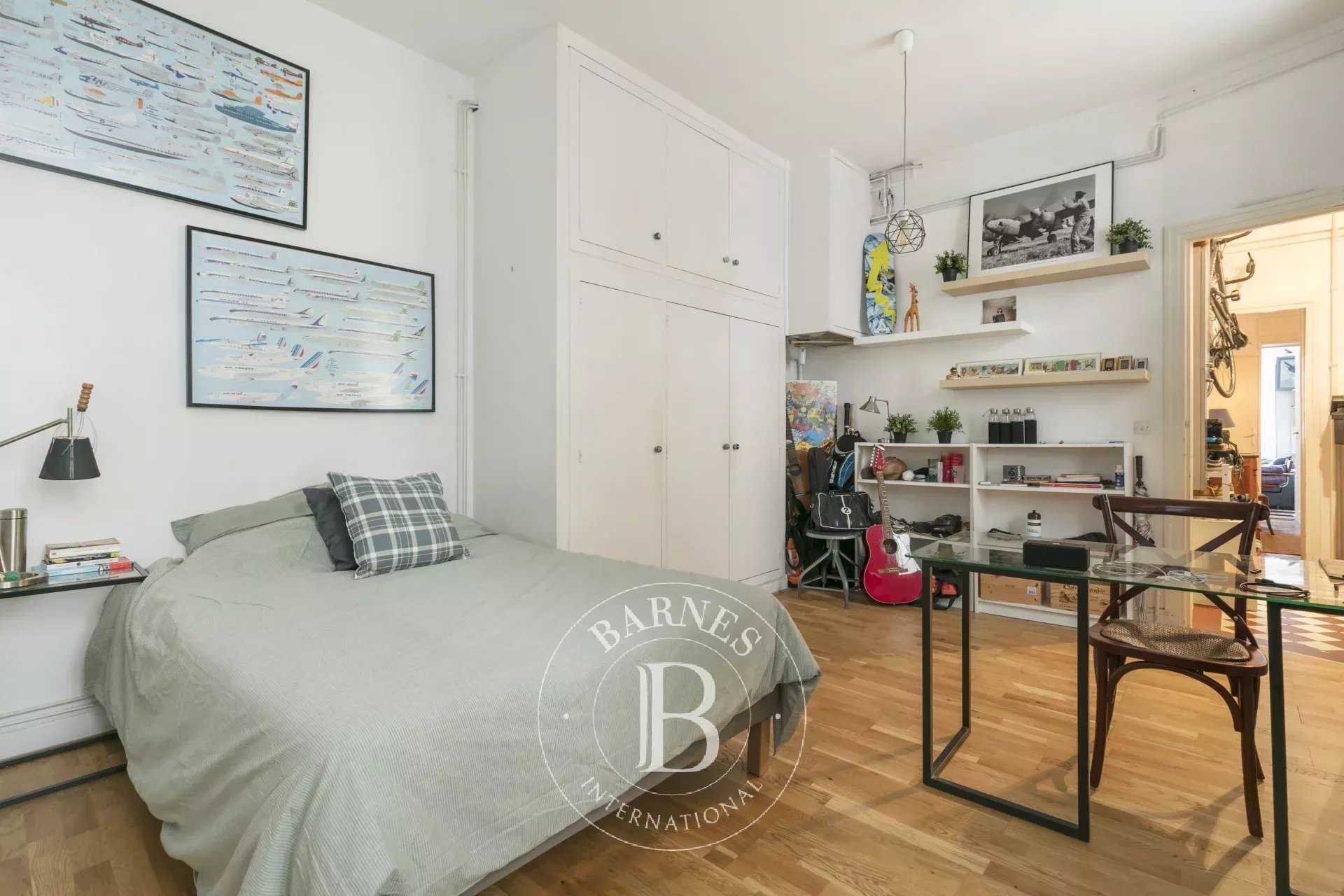 Paris  - Apartment 5 Bedrooms