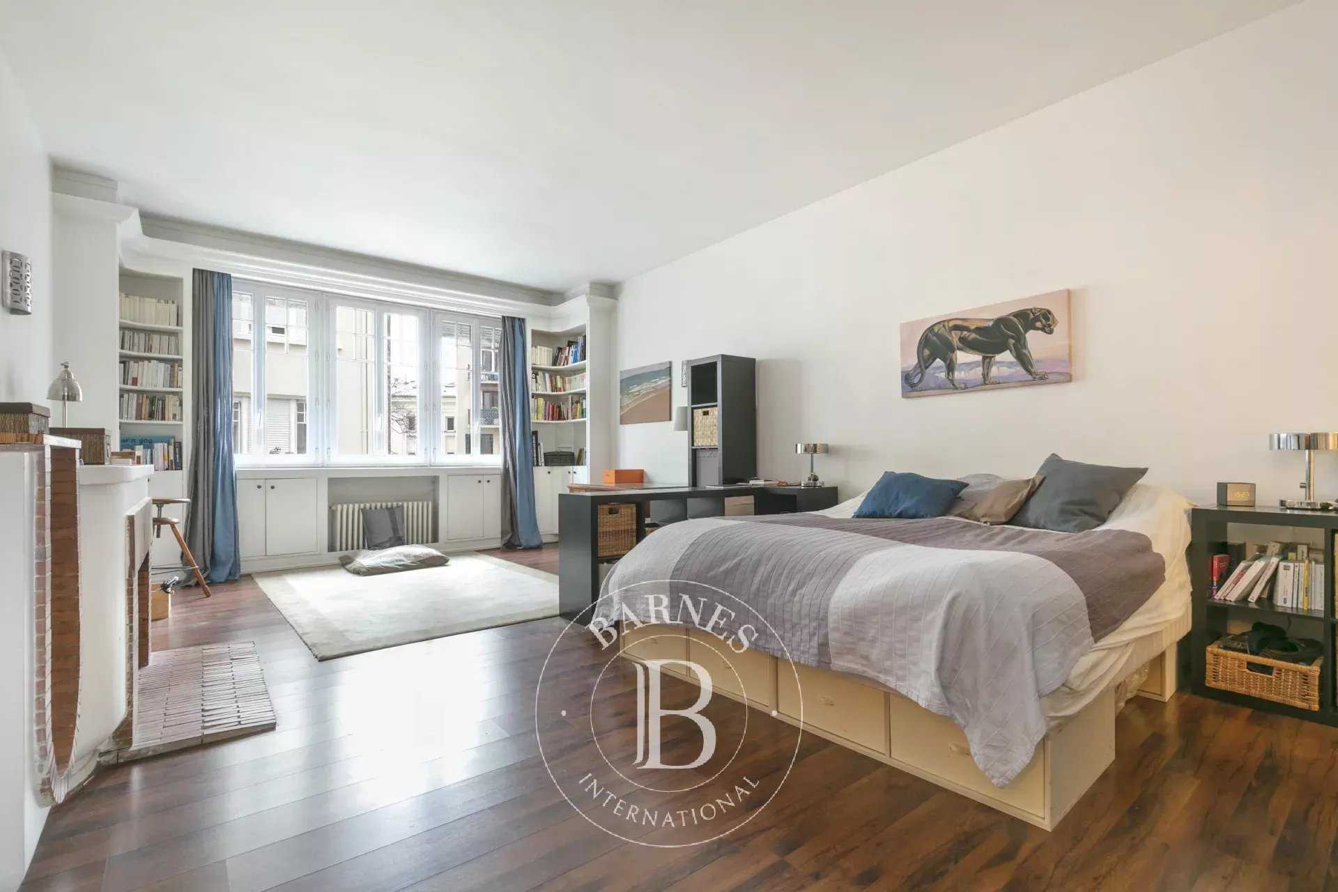 Paris  - Apartment 5 Bedrooms