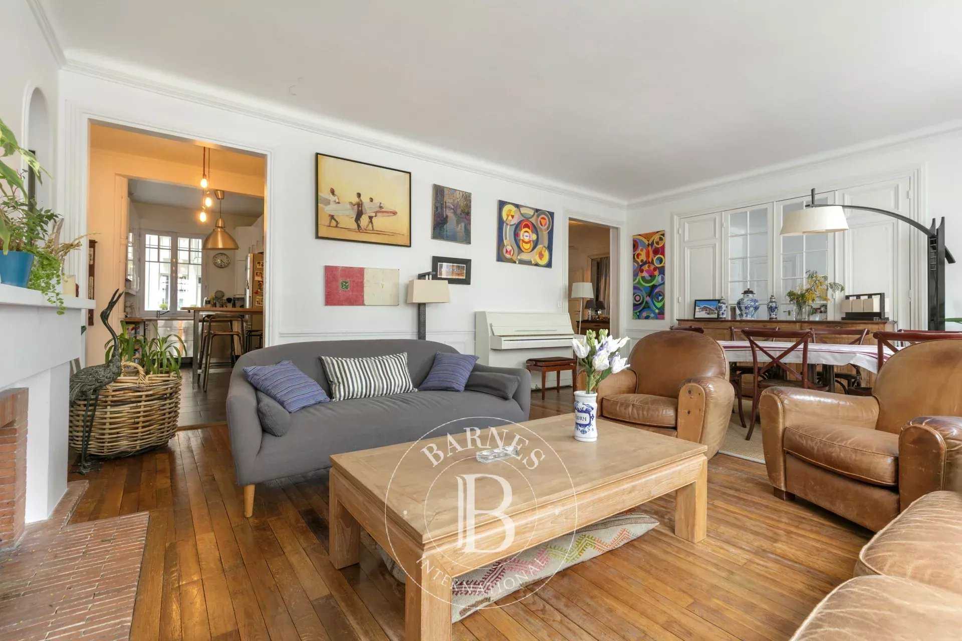 Paris  - Apartment 5 Bedrooms