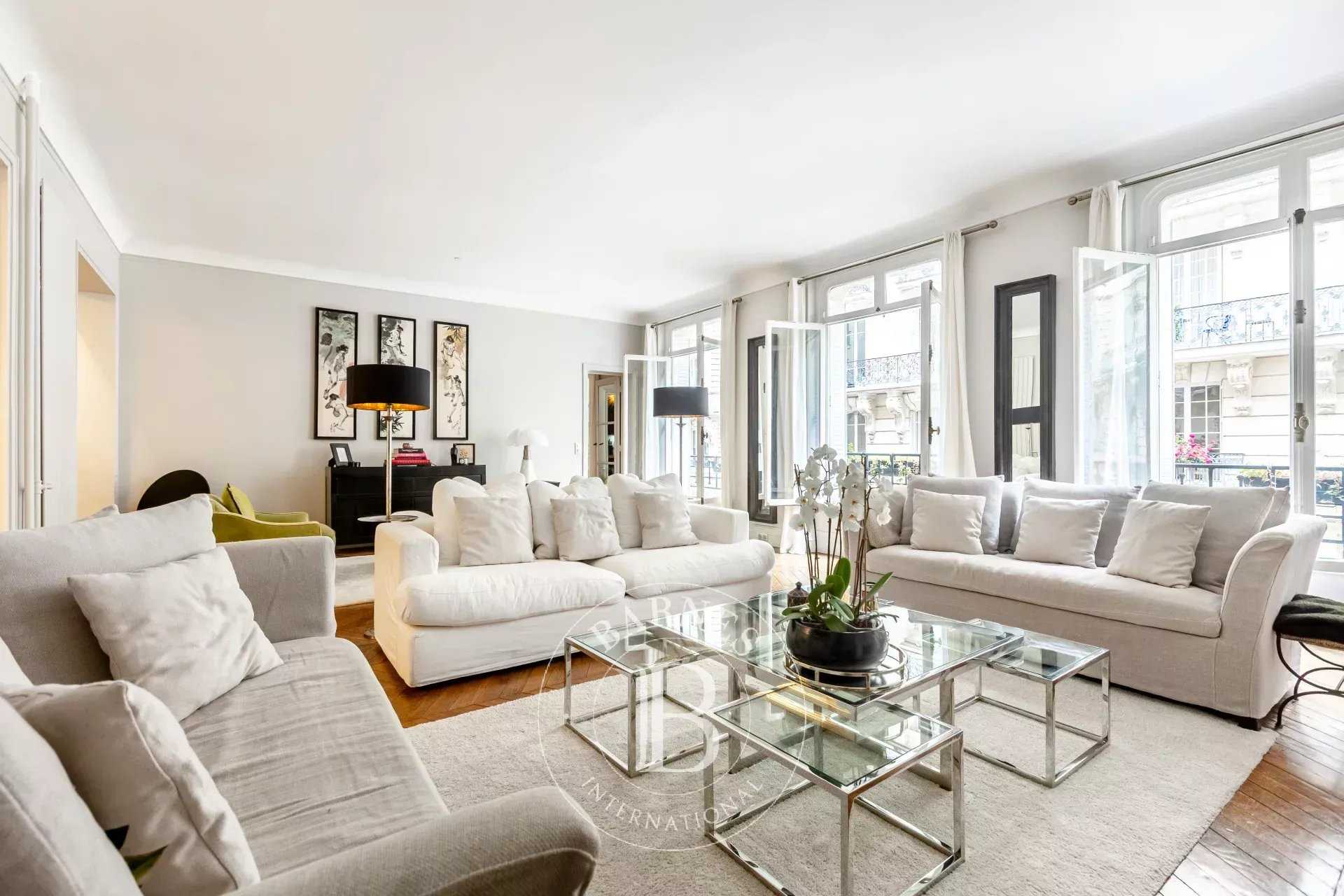 Apartment Paris 75017