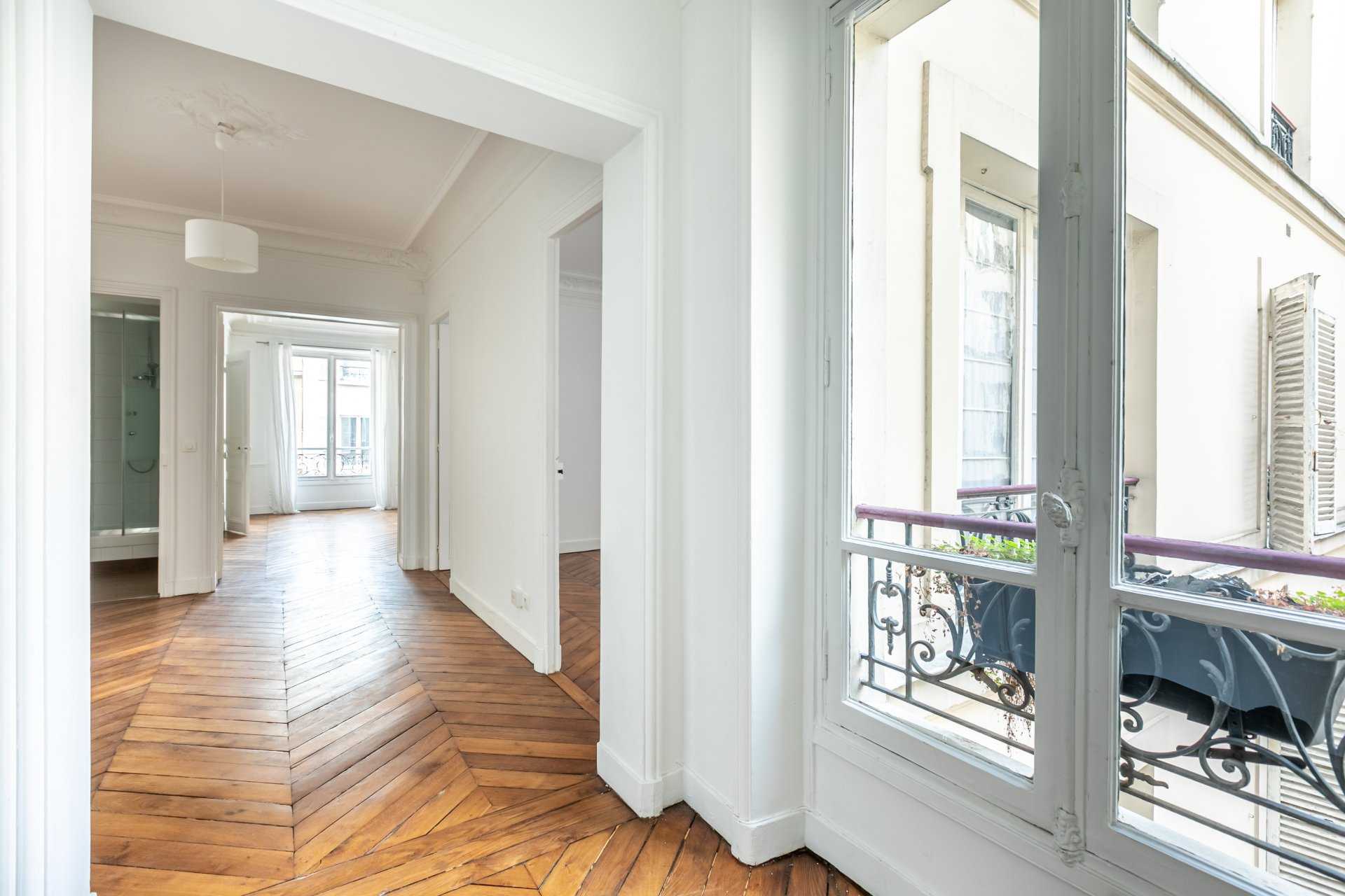 Paris  - Appartement 4 Pièces 4 Chambres