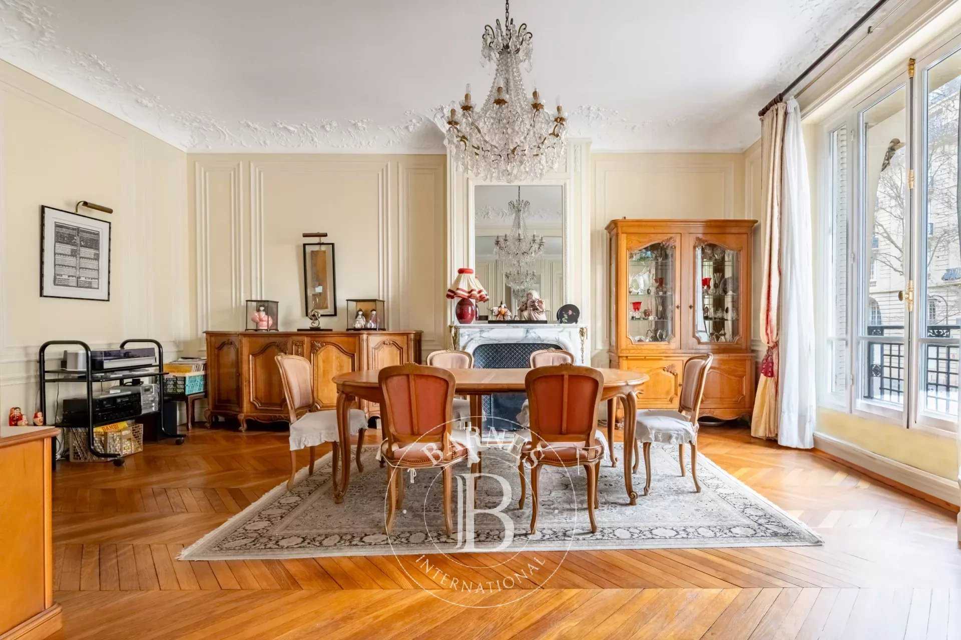 Paris  - Apartment 4 Bedrooms