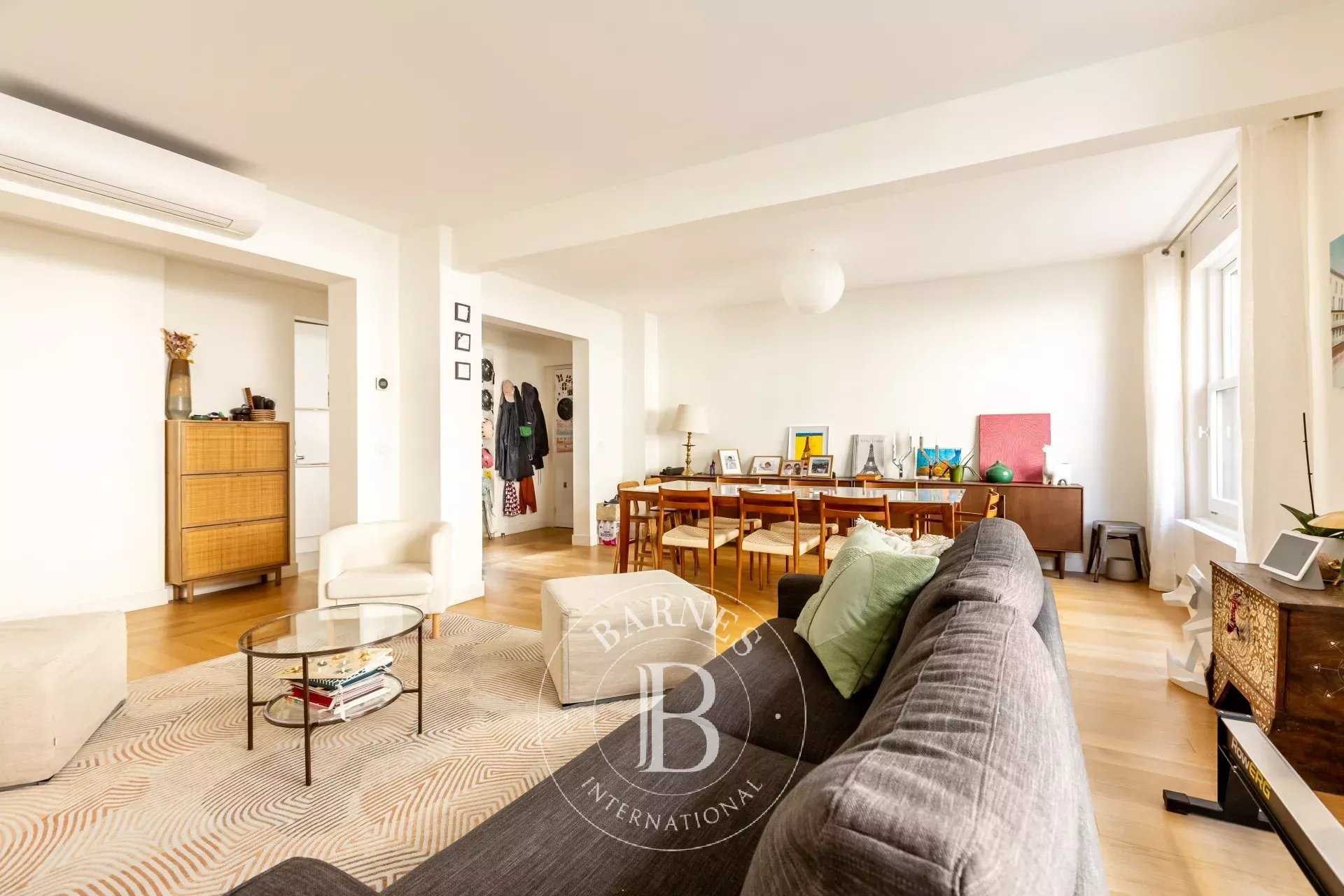 Paris  - Apartment 4 Bedrooms