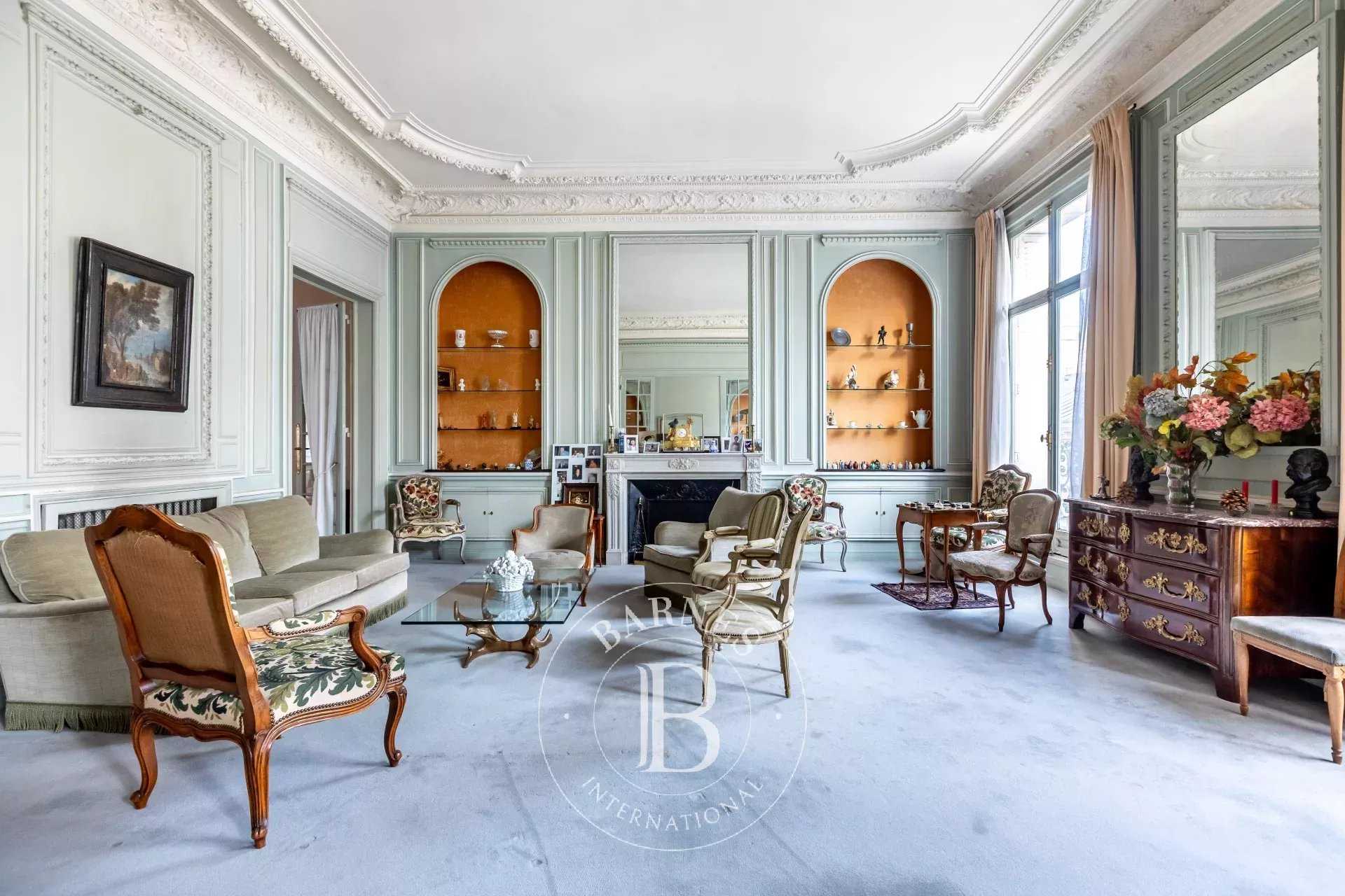 Paris  - Piso 8 Cuartos 5 Habitaciones