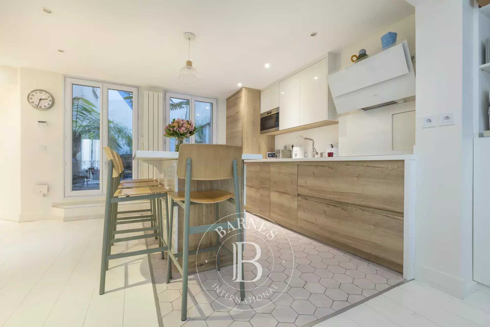 Paris  - Apartment 4 Bedrooms