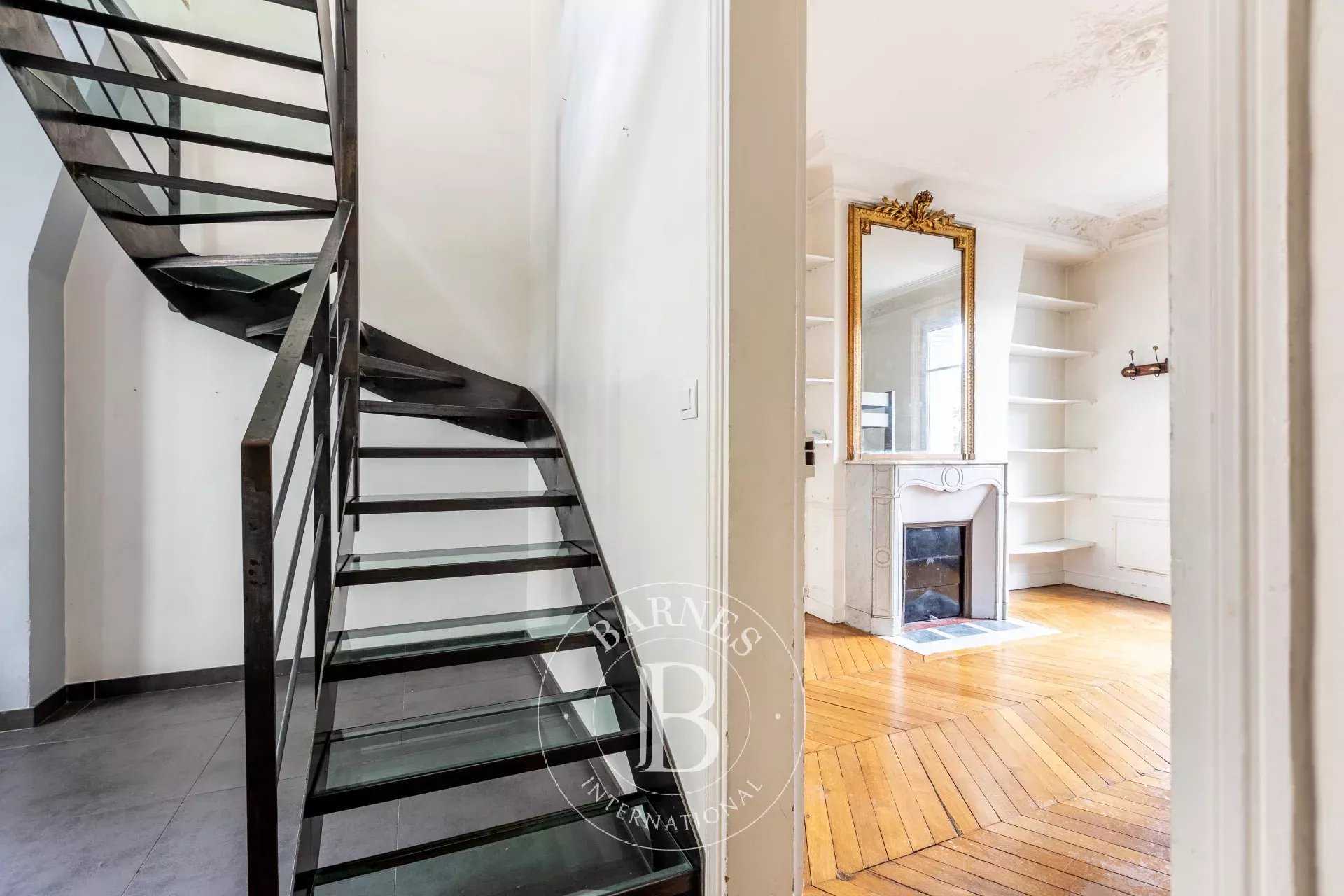 Paris  - Appartement 6 Pi&egrave;ces 4 Chambres