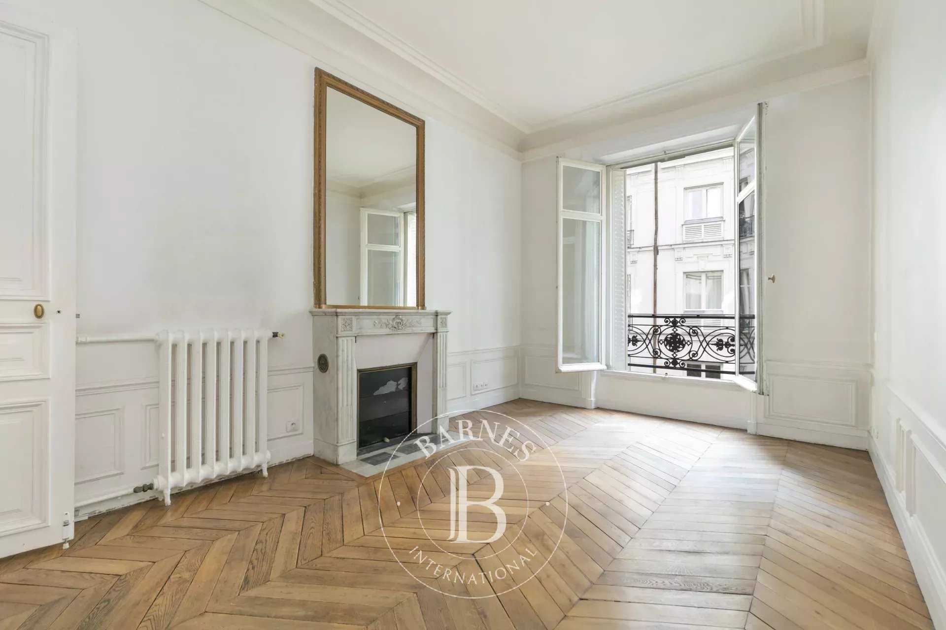 Paris  - Appartement 4 Pièces 3 Chambres