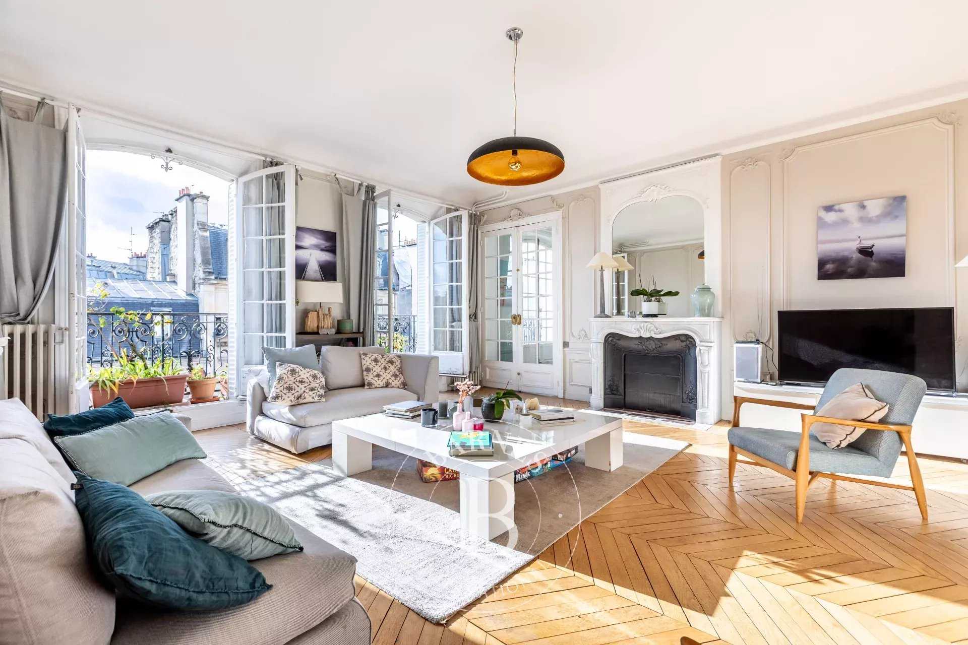 Paris  - Apartment 4 Bedrooms