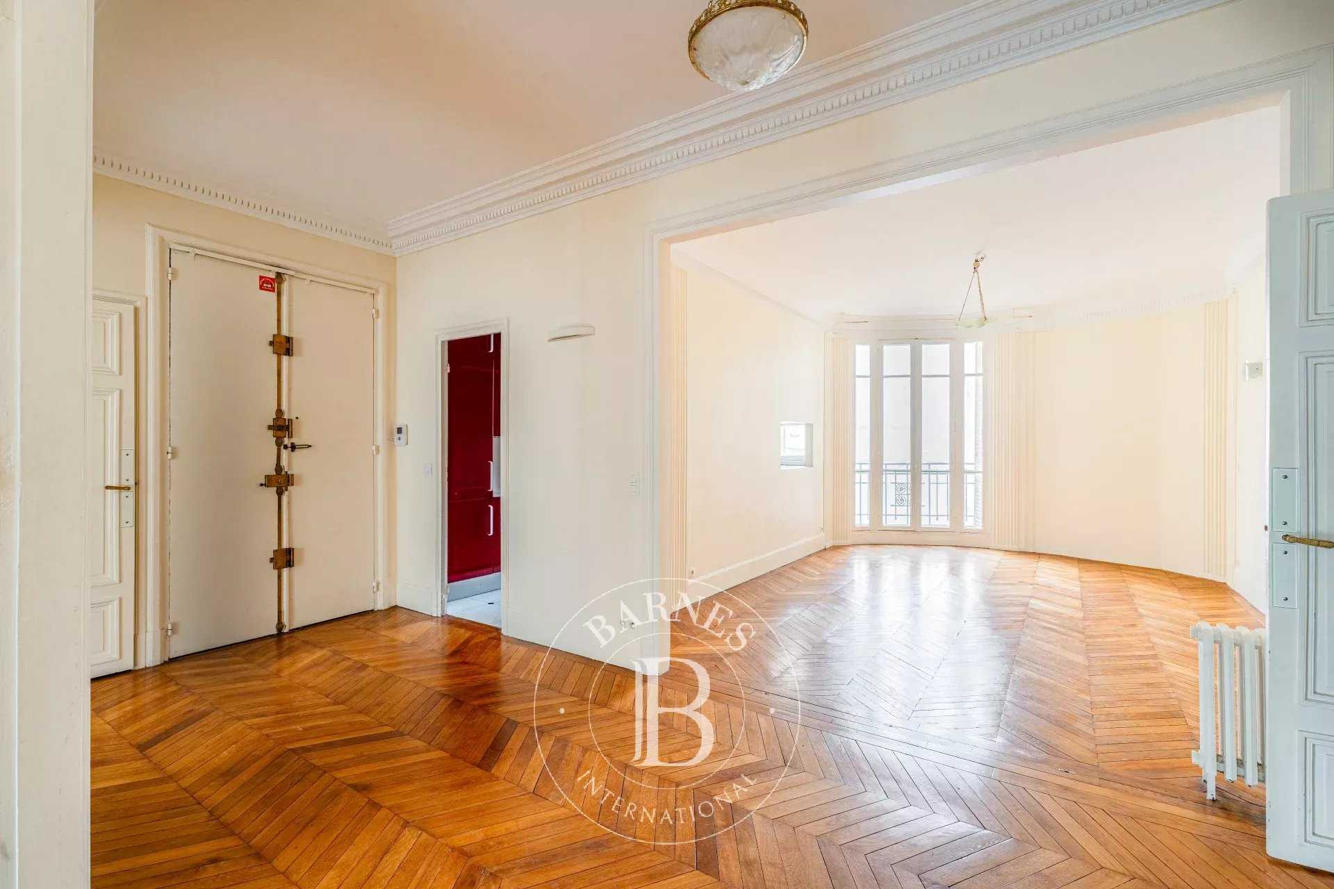 Paris  - Appartement 6 Pièces 4 Chambres